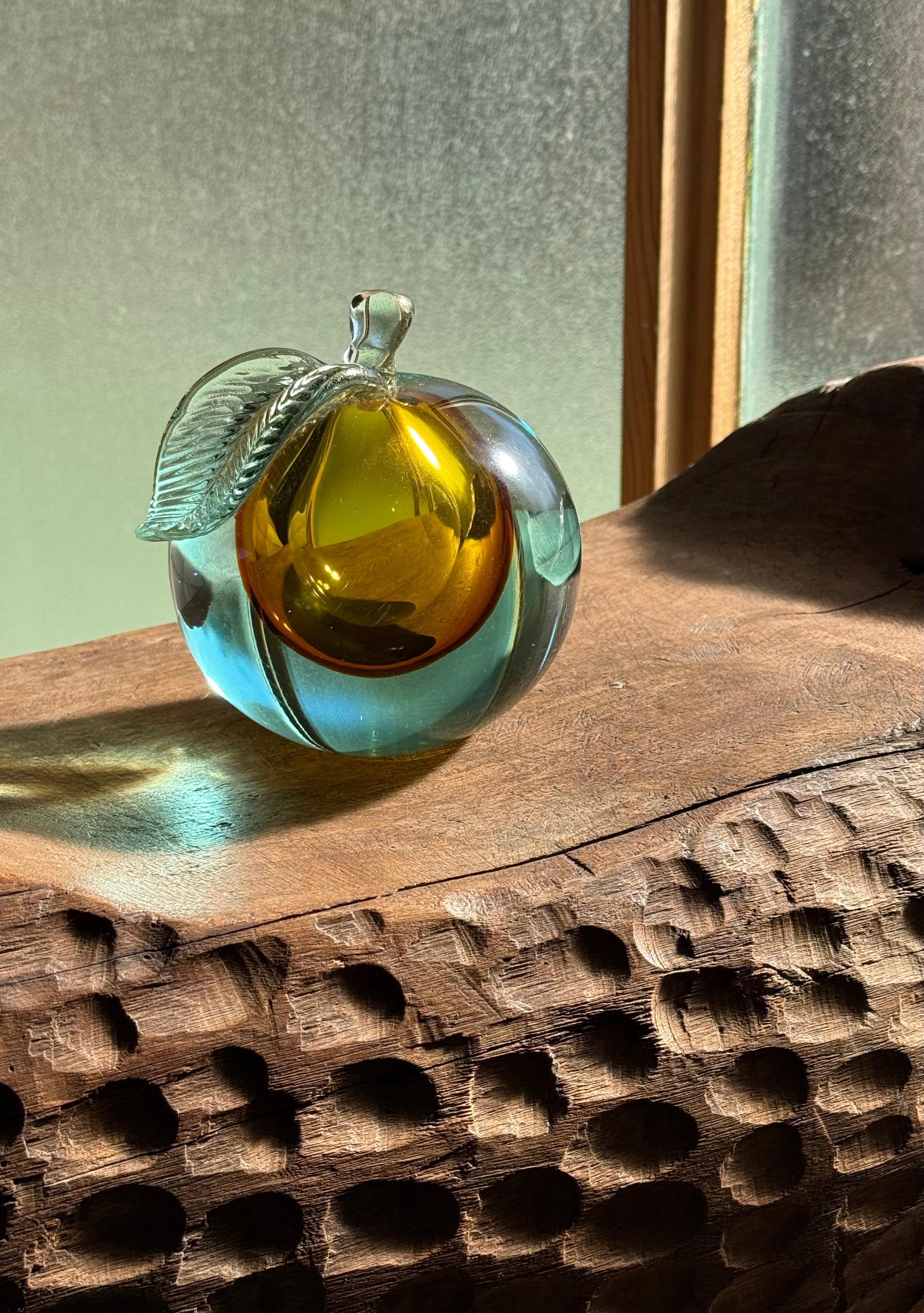 Vetro artistico Scultura di mele in vetro artistico a Murano, XX secolo in vendita