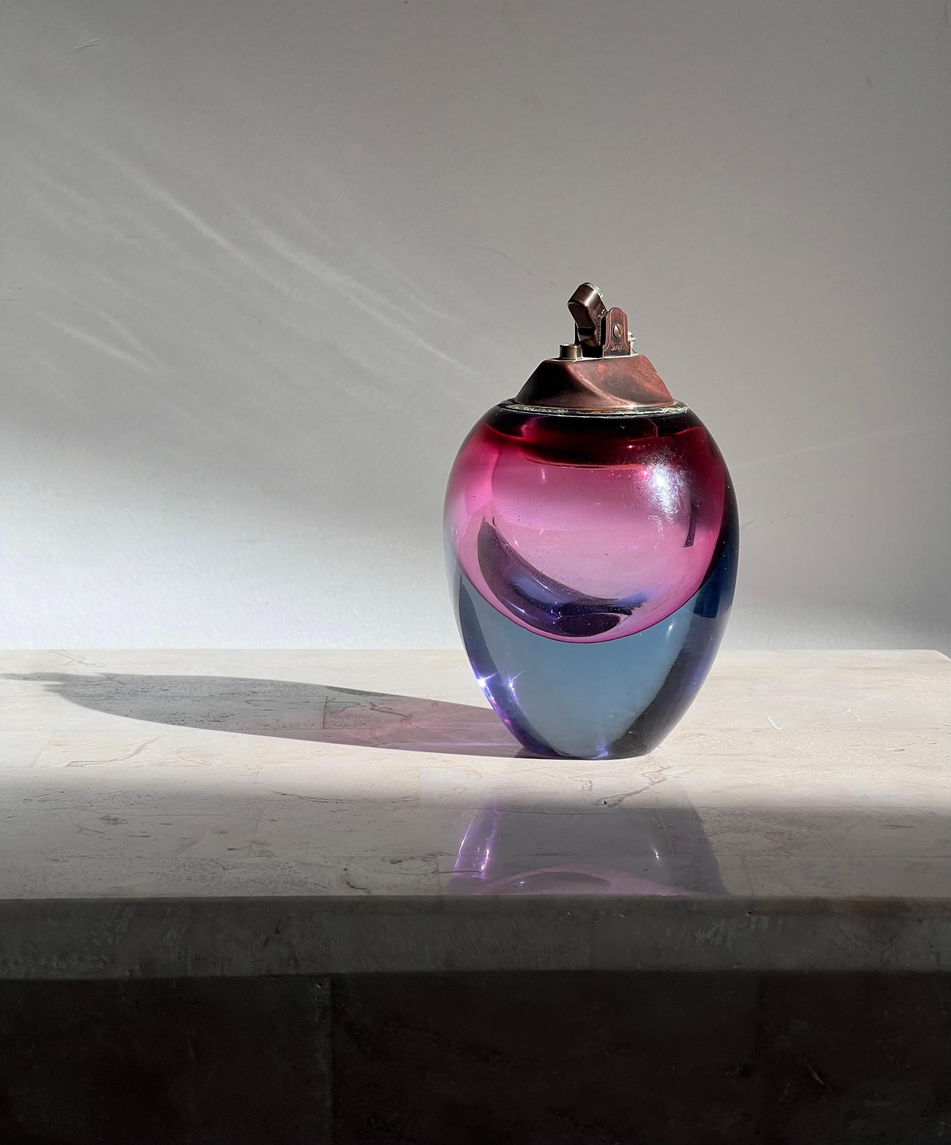 An art glass table lighter by Murano, mid 20th century For Sale 10