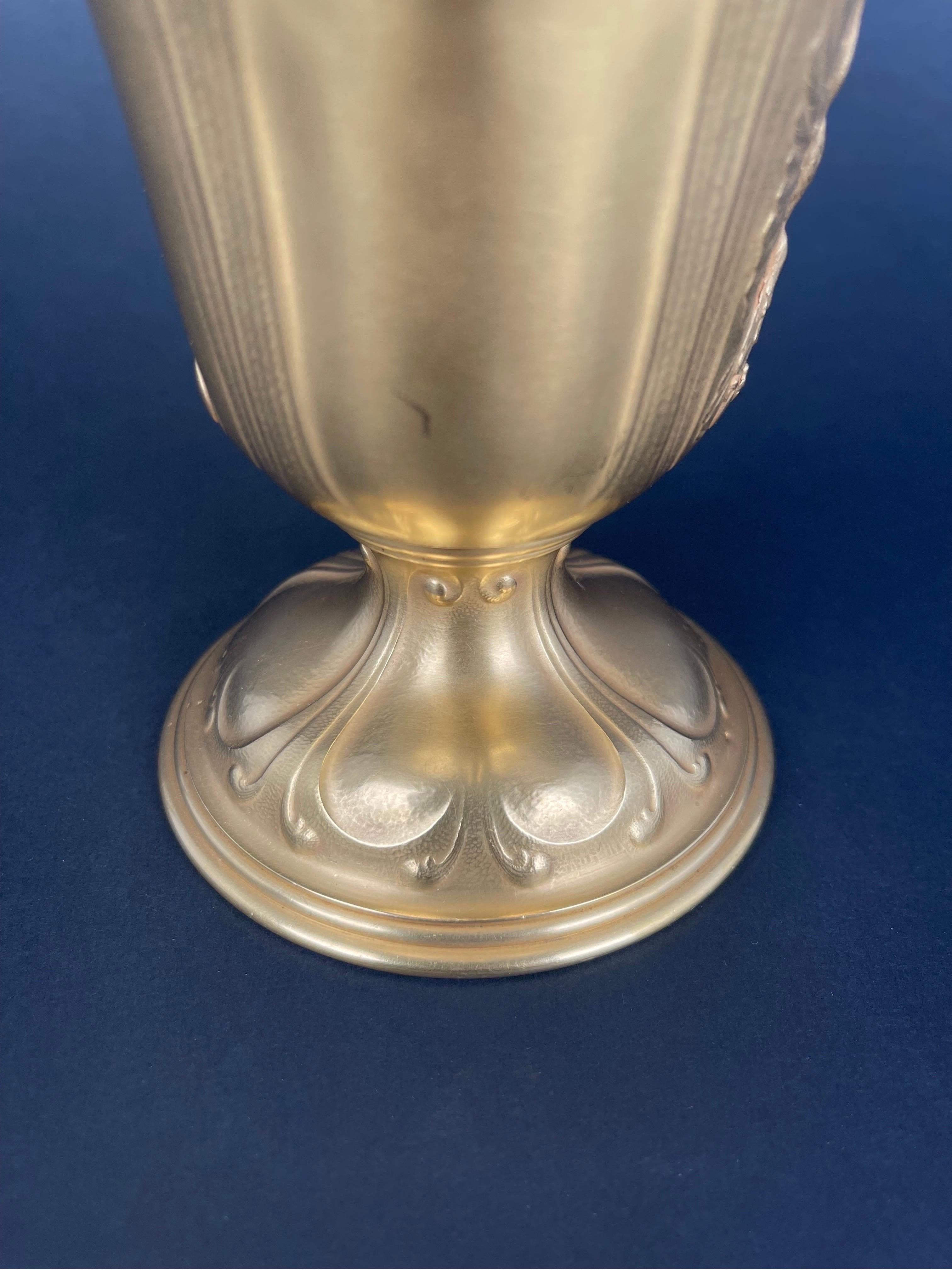 An Art Nouveau 18k Yellow Gold Trophy By Tiffany & Co. For Sale 3