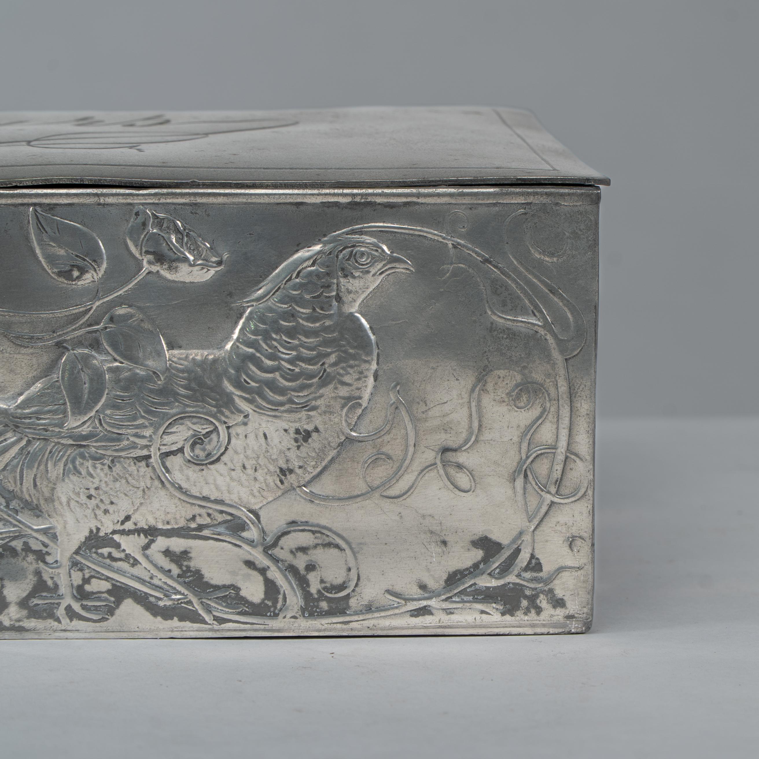 An Art Nouveau continental pewter cigar box w. cedar lining & decor of pheasant For Sale 10
