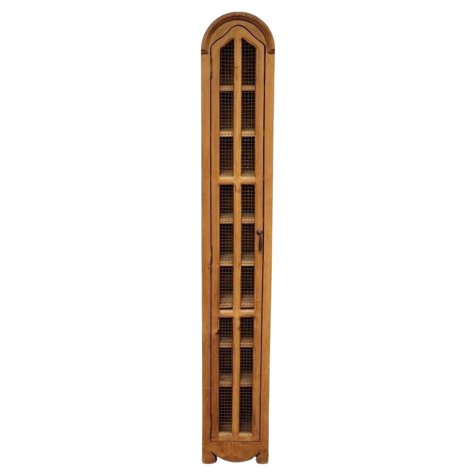 Ein hoher, schmaler Jugendstil-/Handwerkstisch aus Kiefernholz, frühes 20. Jahrhundert im Angebot