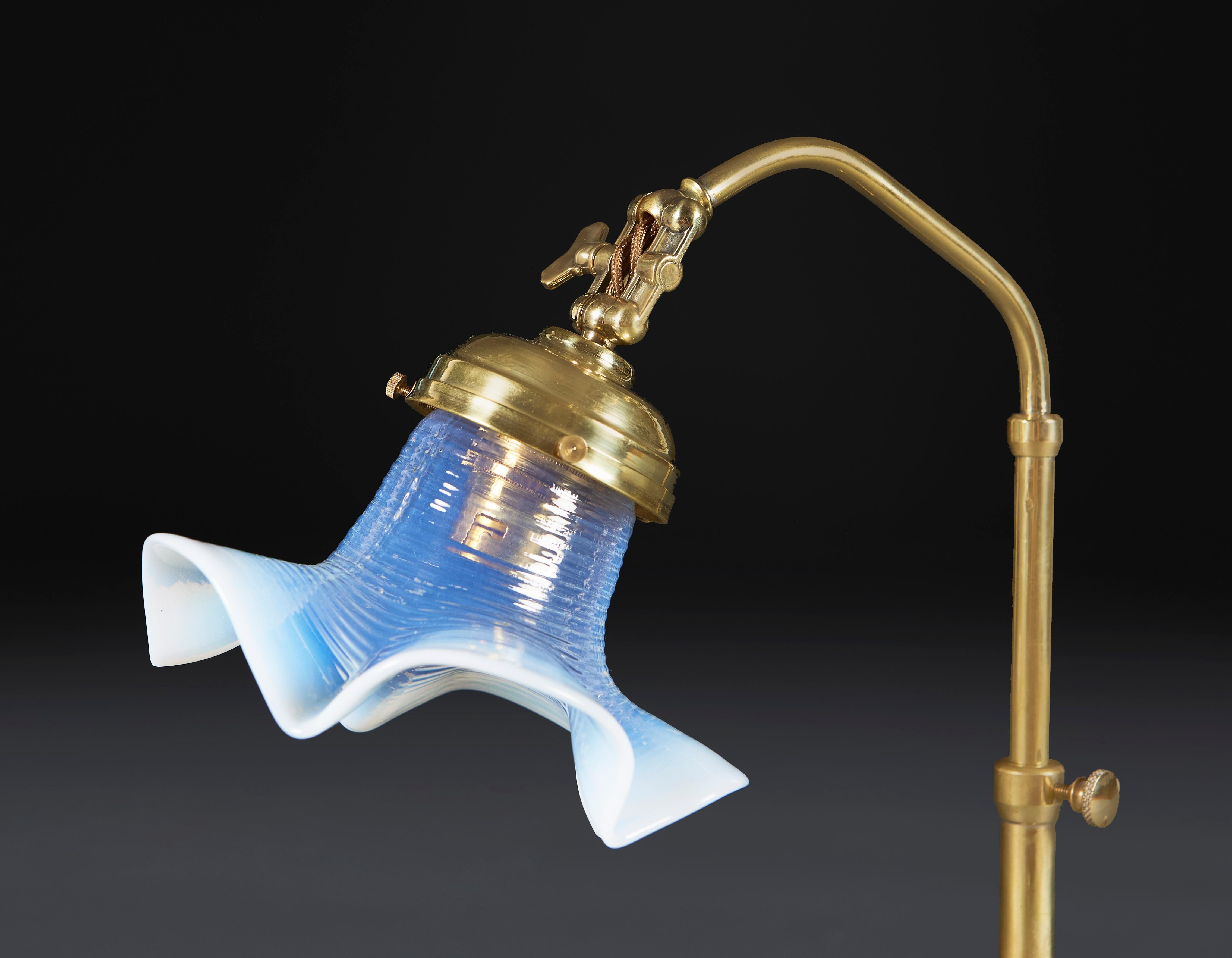 Français Lampe de bureau Art Nouveau en vente