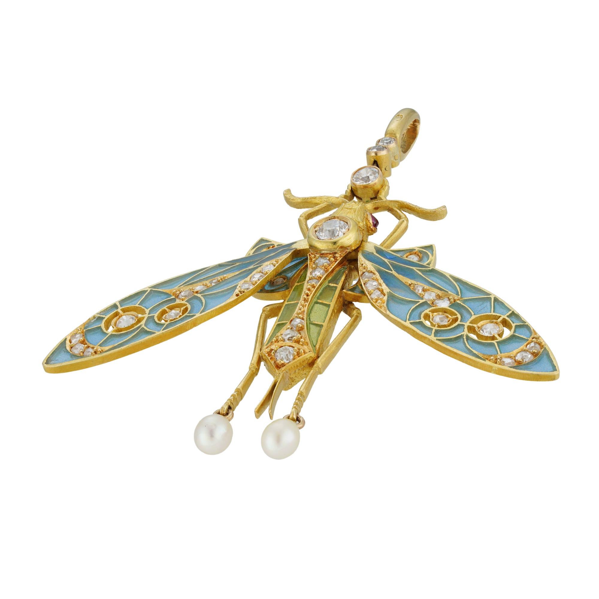 An Art Nouveau Enamel And Diamond Dragonfly Pendant In Good Condition For Sale In London, GB