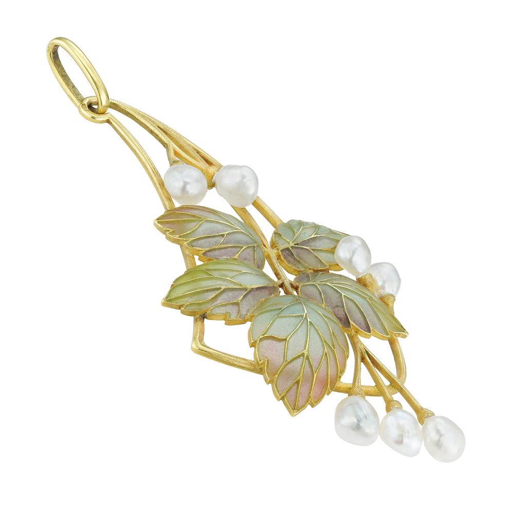 An Art Nouveau enamel and pearl pendant by Falize, the five realistiacly caved gold leaves with green and pink plique-à-jour enamel decorations, embellished with seven natural baroque-shaped pearls, all to yellow gold openwork frame and pendant