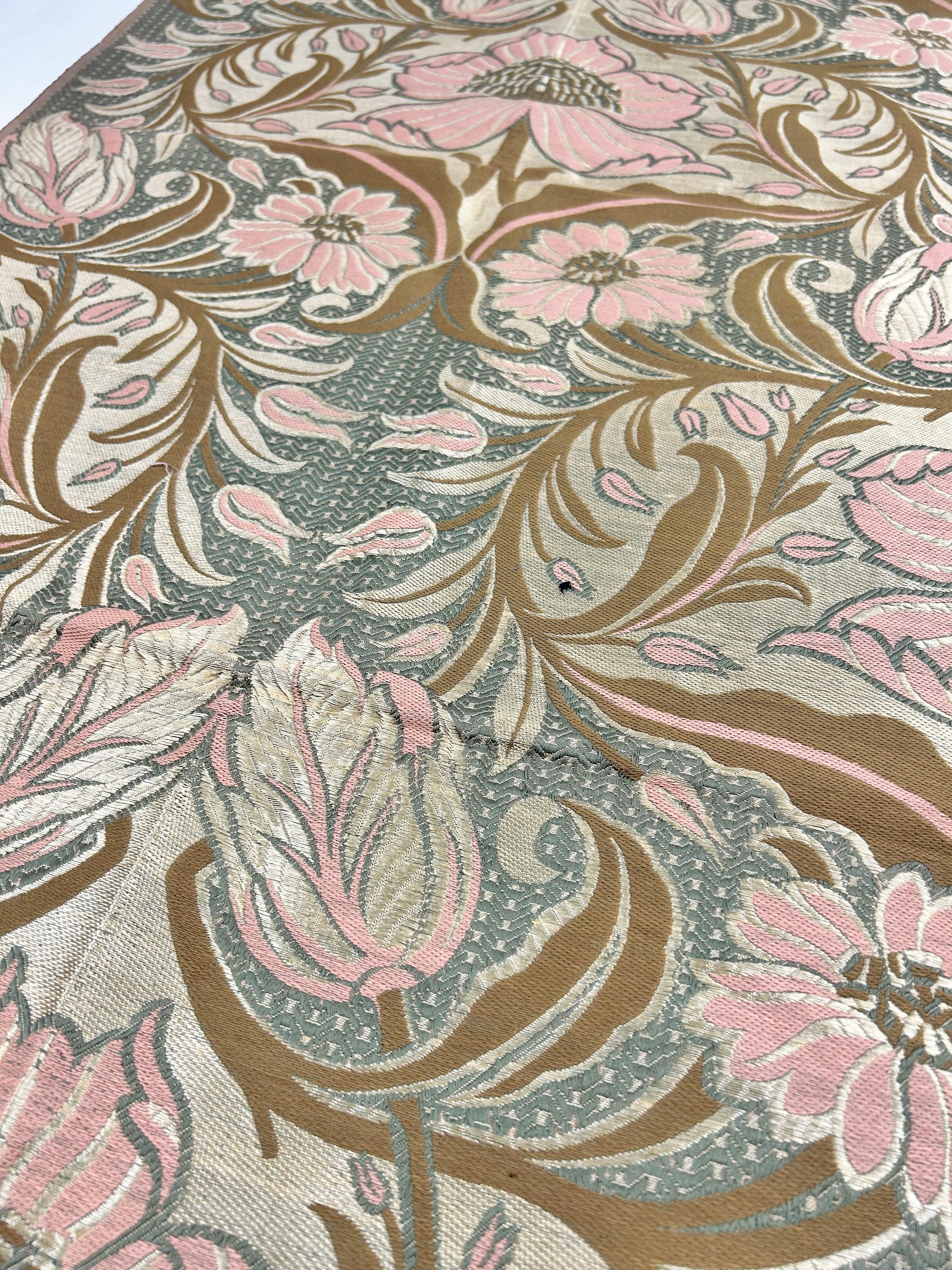 Women's or Men's An Art Nouveau Jacquart weaven length - France Circa 1900 For Sale