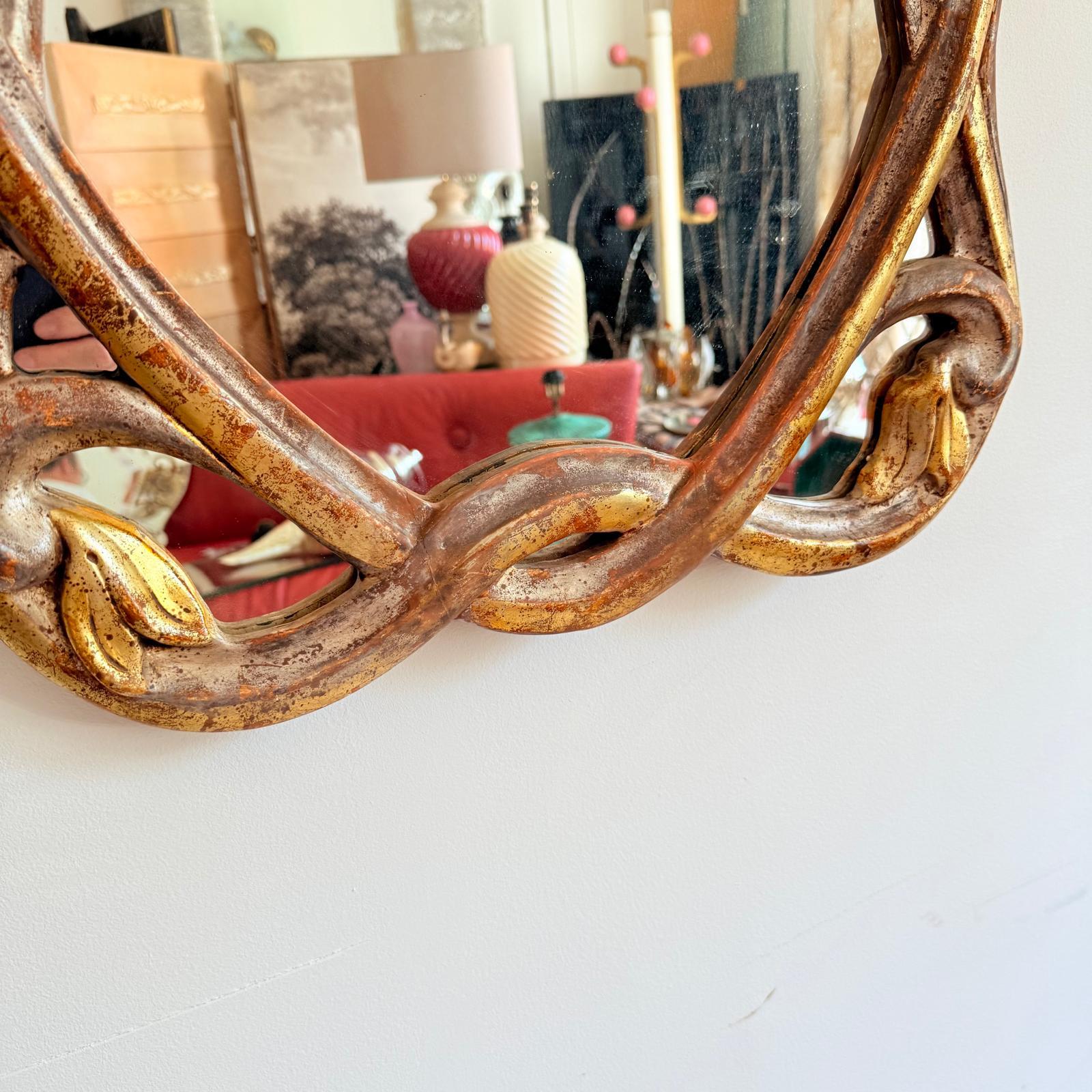 Miroir Art Nouveau dans un cadre en bois doré et argenté. A.I.C. C.1910 Bon état - En vente à London, GB