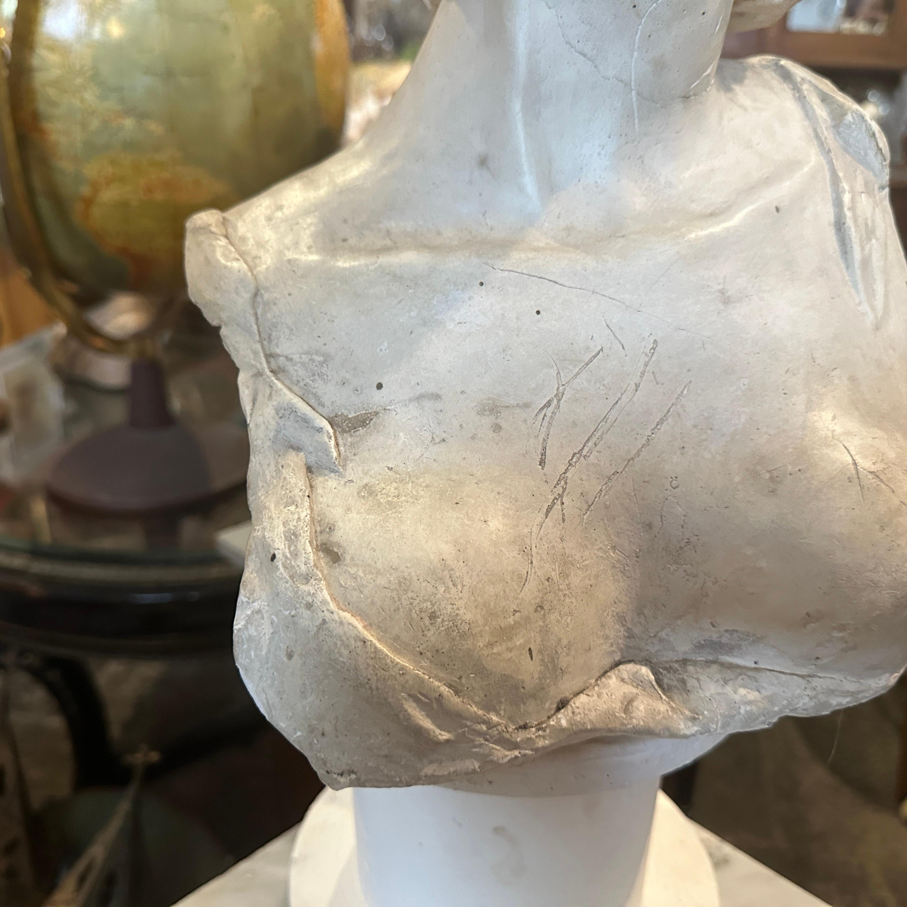 Hand-Crafted An Art Nouveau Plaster Italian Sculpture of a Woman For Sale