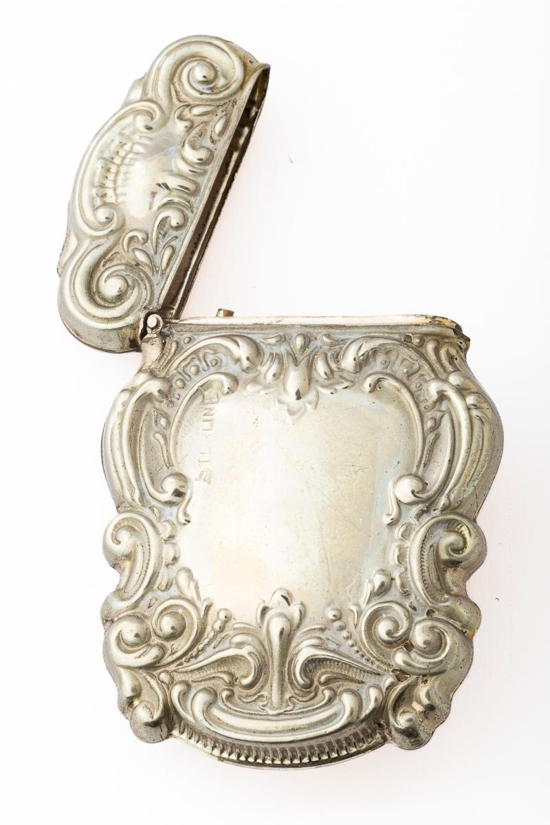An Art Nouveau Purest Silver Sterline Match Safe c.1900 In Excellent Condition For Sale In Stamford, CT