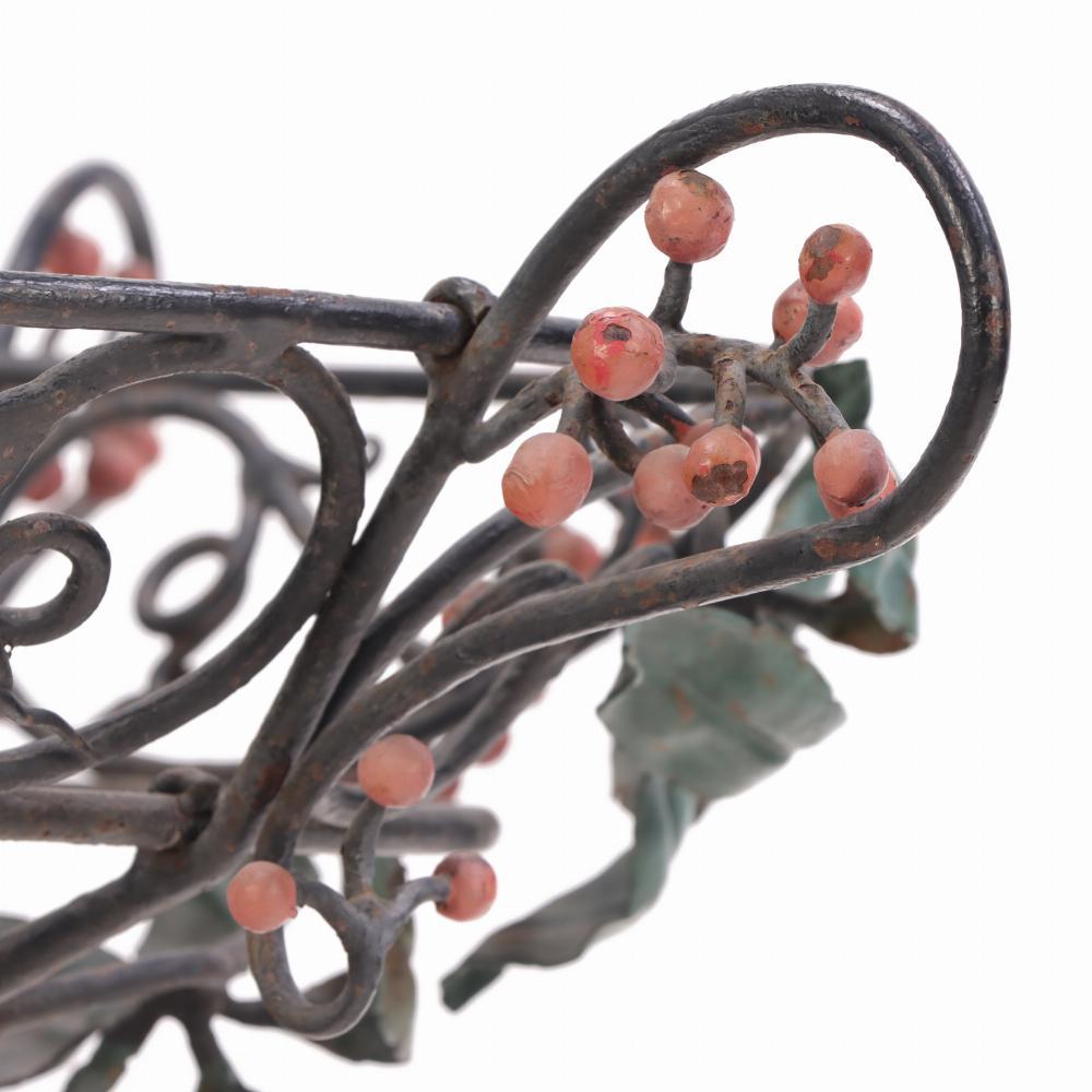 Jardinera de hierro de estilo Art Nouveau, c. 1950. en Bueno estado para la venta en Philadelphia, PA
