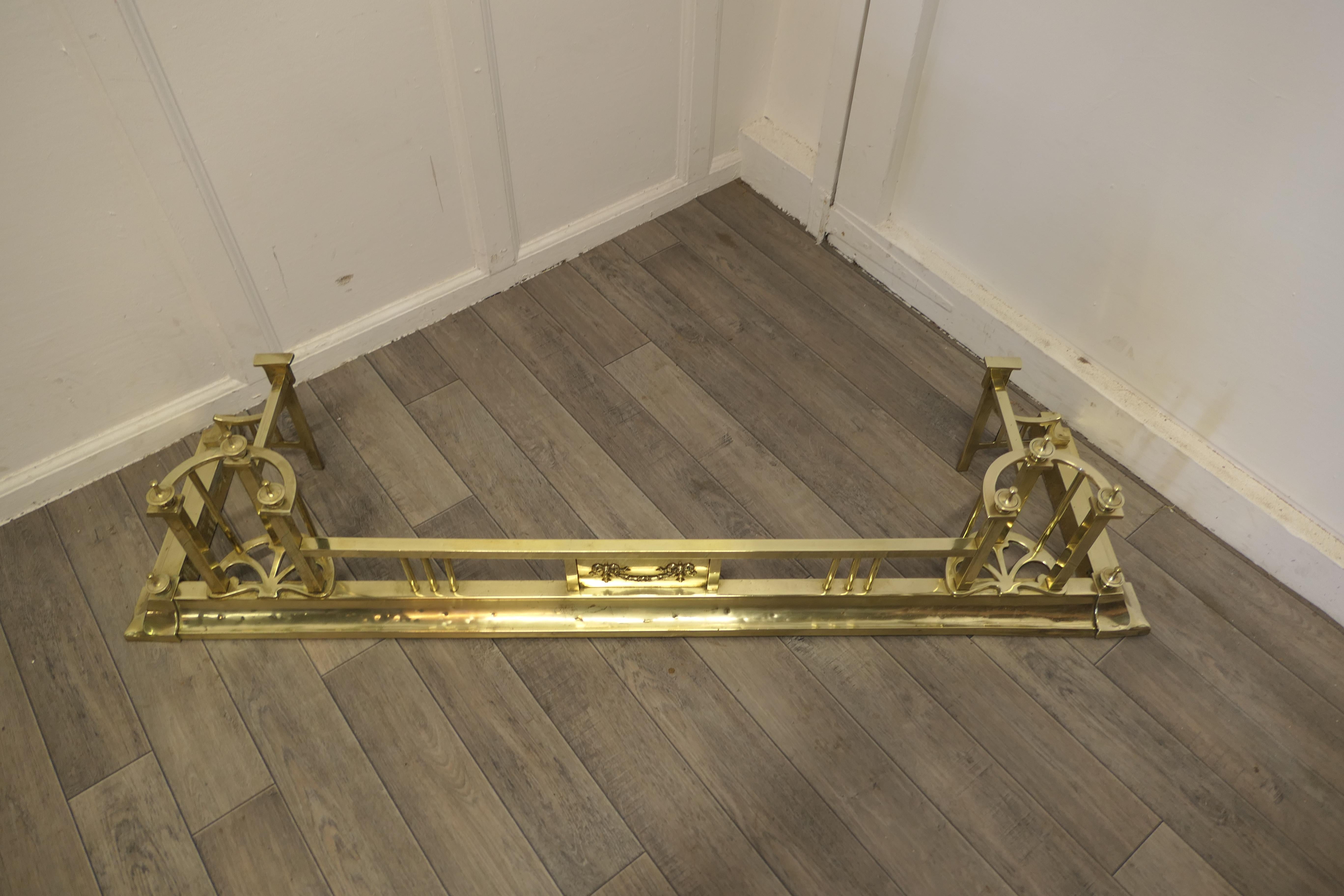 19th Century Art Nouveau Victorian Brass Fender This is a Very Attractive Brass Fender For Sale