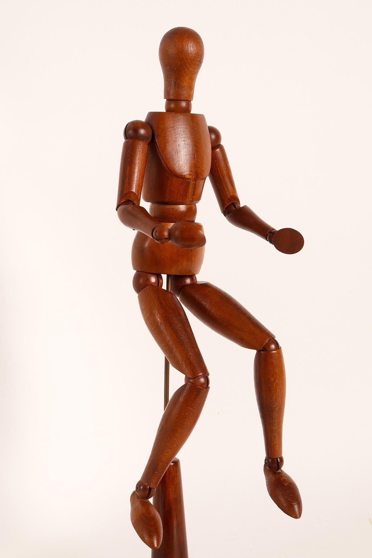 Brass An articulated artist dummy, made out of oak wood, France 1920. For Sale