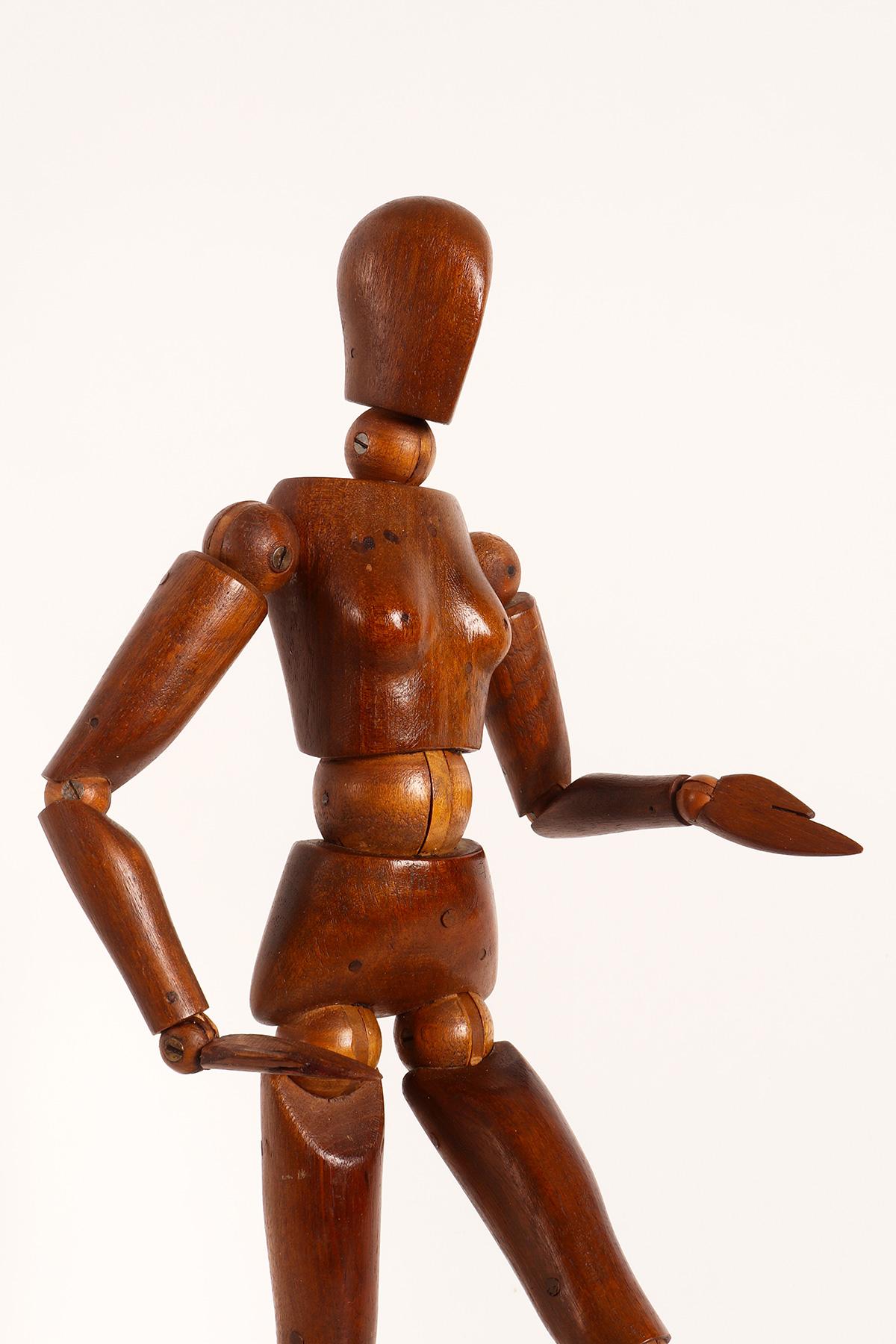 Ottone Modello d'artista femminile articolato, Francia, 1920 in vendita
