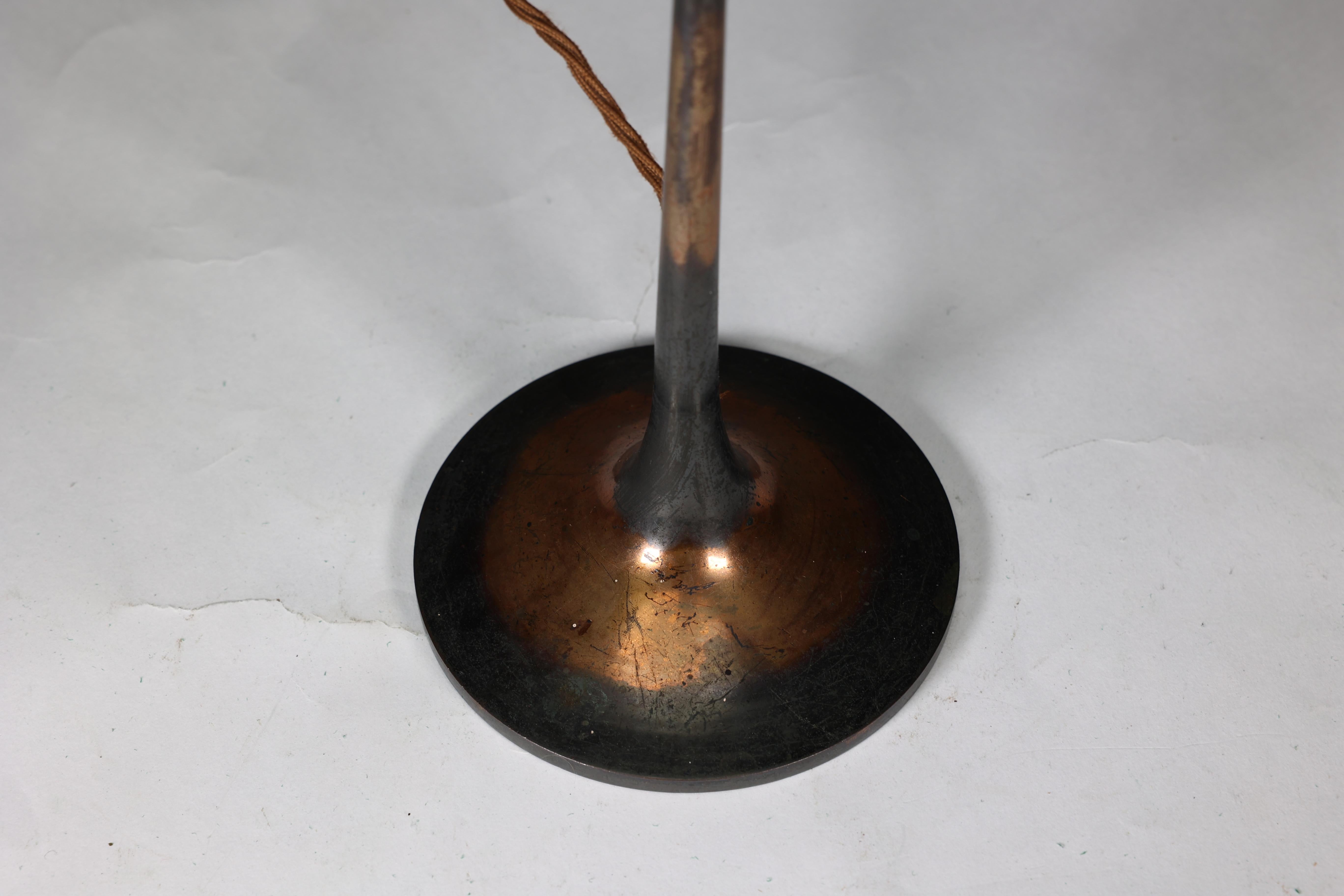 Eine Arts and Crafts-Tischlampe aus Kupfer, professionell neu verkabelt im Angebot 6