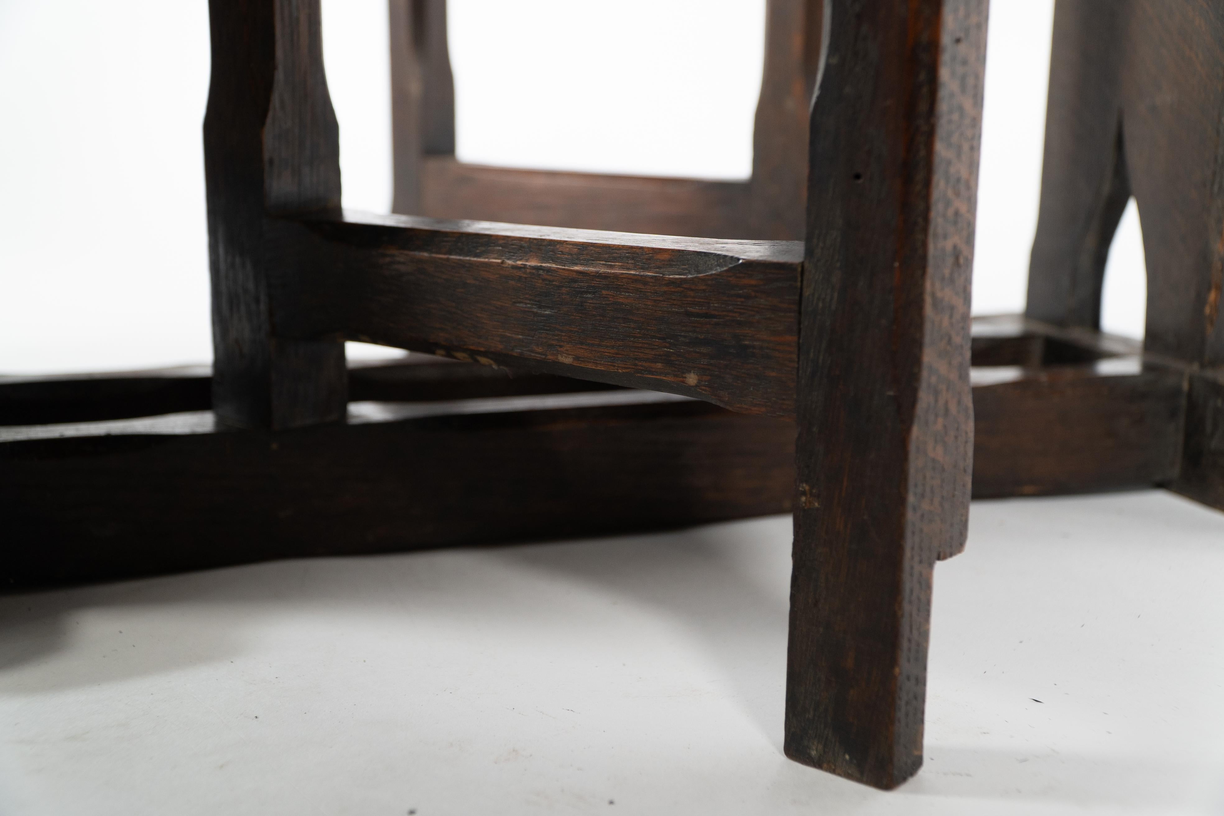 Table à thé ou d'appoint à abattant en chêne de style Cotswold Arts and Crafts. en vente 10
