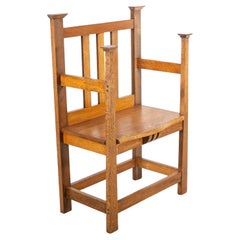 Antique An Arts and Crafts hall seat in the Glasgow Style with extended capped tops