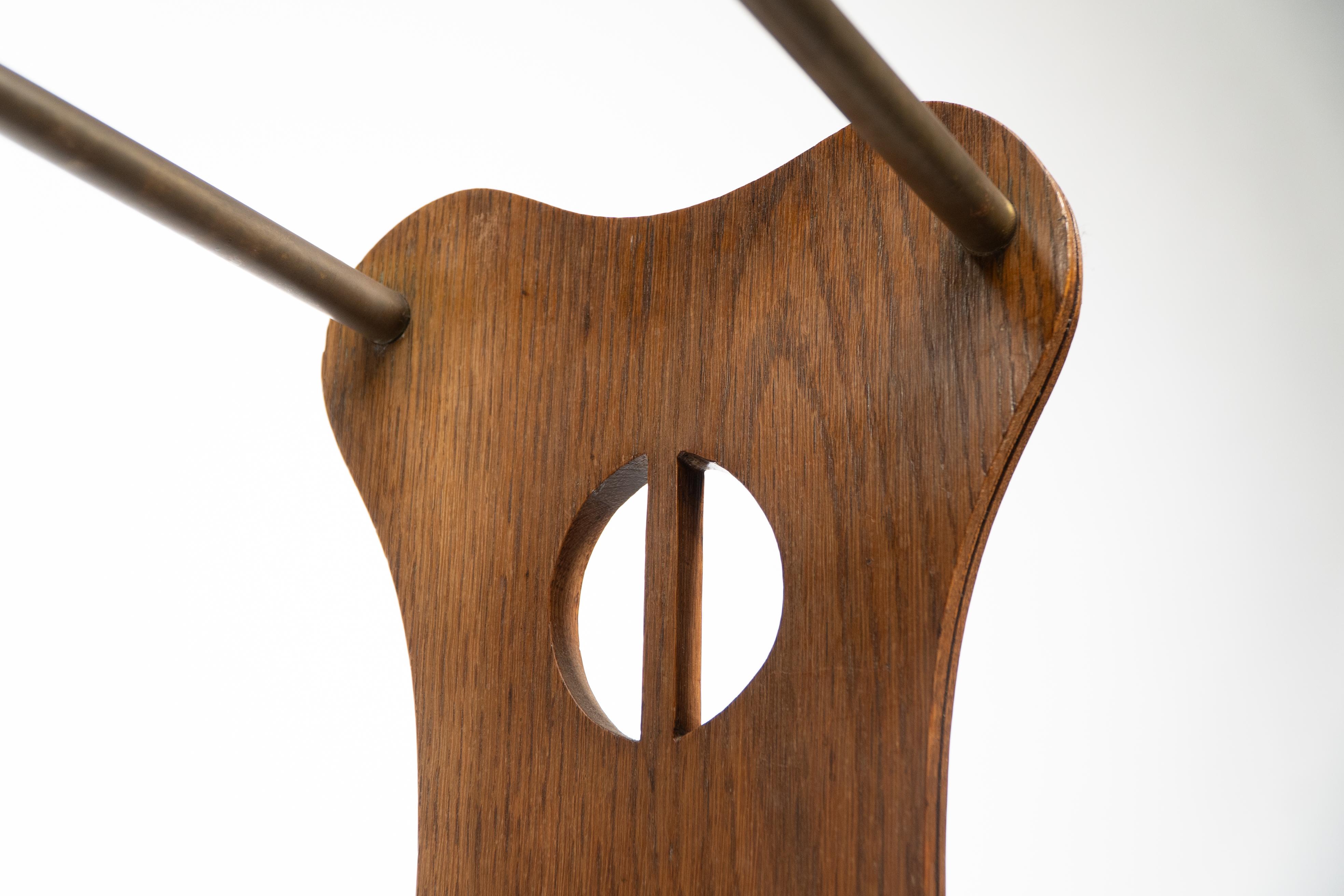 Un portaombrelli e bastoni da passeggio in legno di quercia di Arts and Crafts in vendita 2