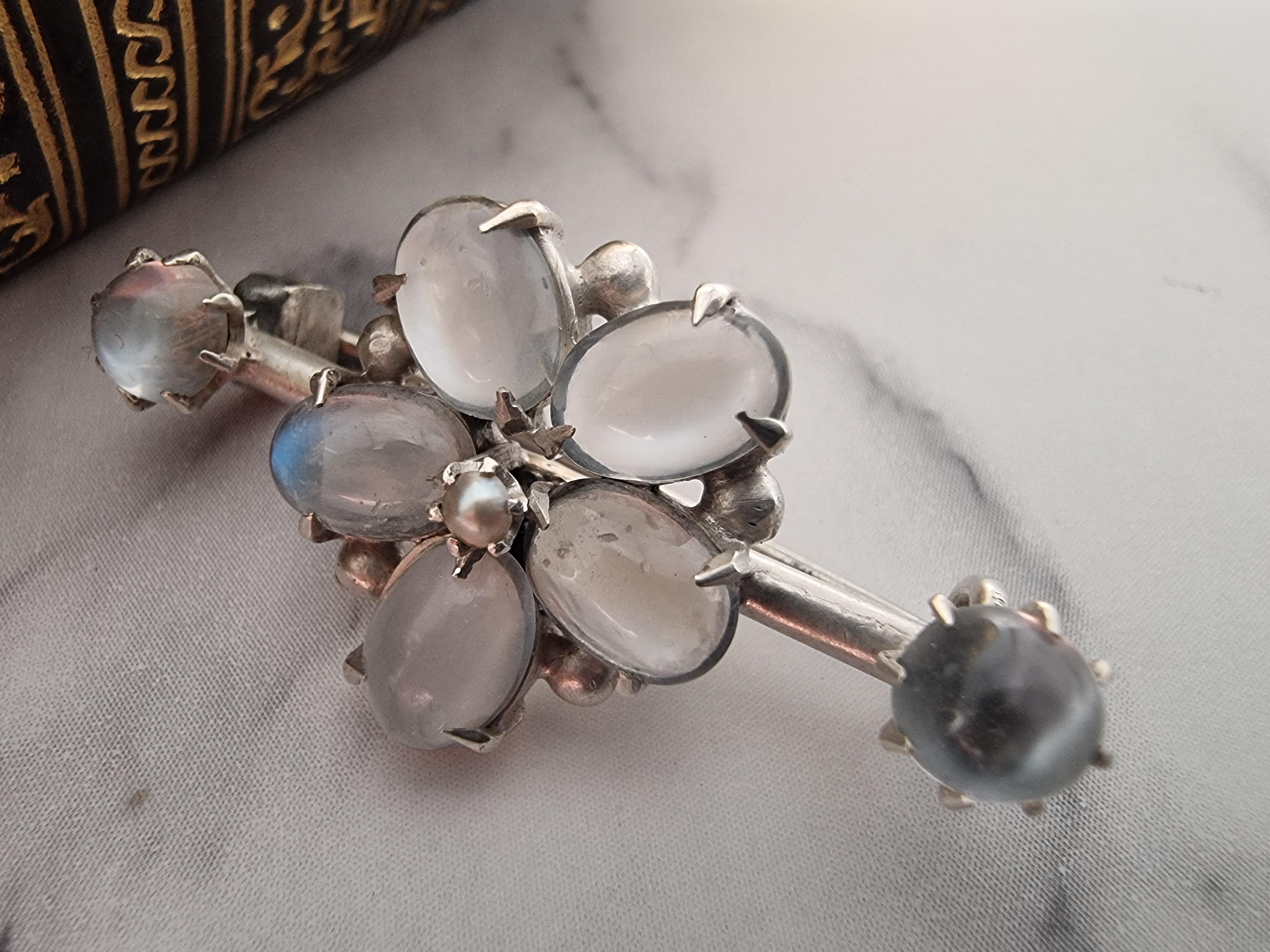 Hand-Crafted An Arts and Crafts silver and moonstone brooch circa 1900 For Sale