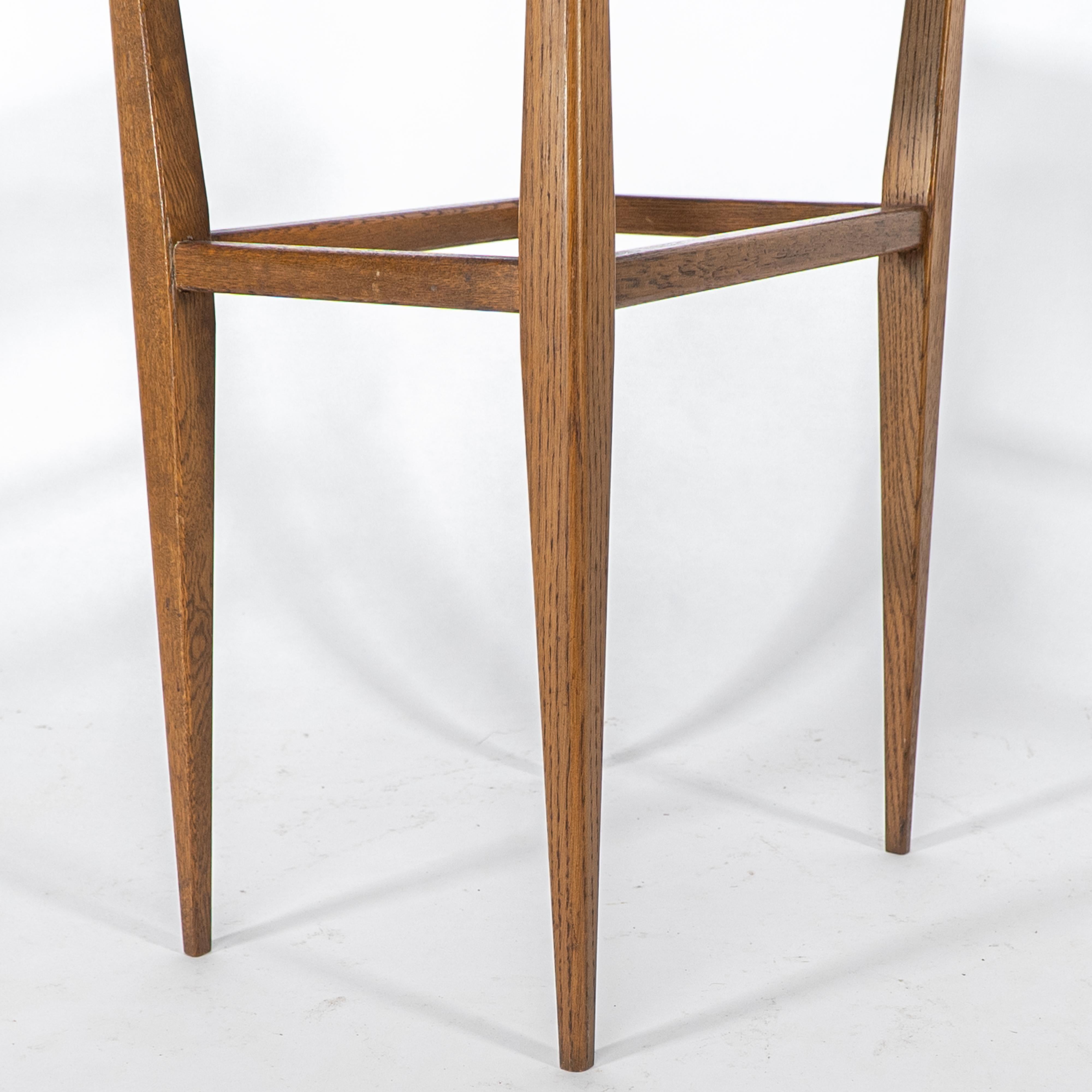 An Arts & Crafts oak side table with molded edge to the top & shaped legs For Sale 13