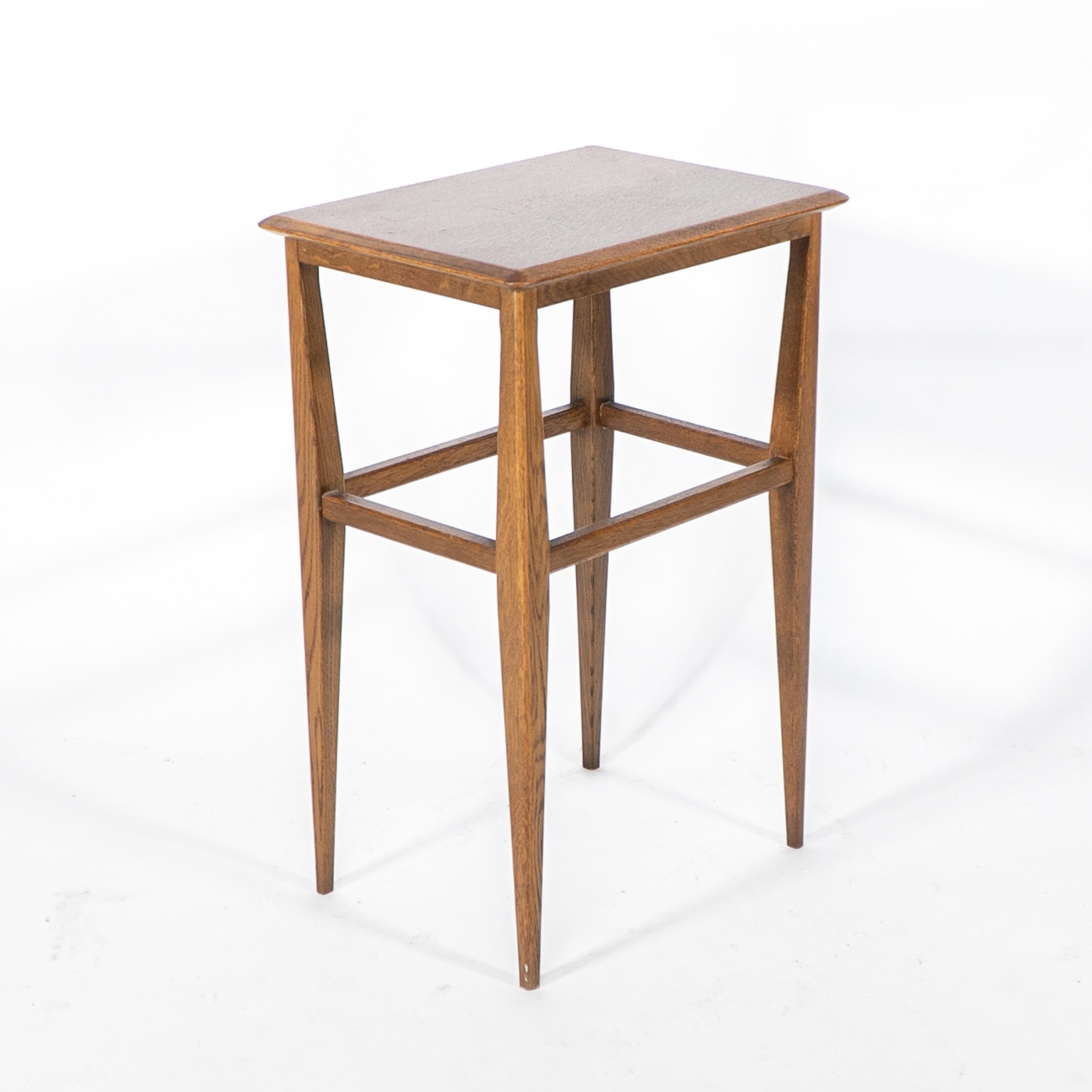 Arts and Crafts An Arts & Crafts oak side table with molded edge to the top & shaped legs For Sale