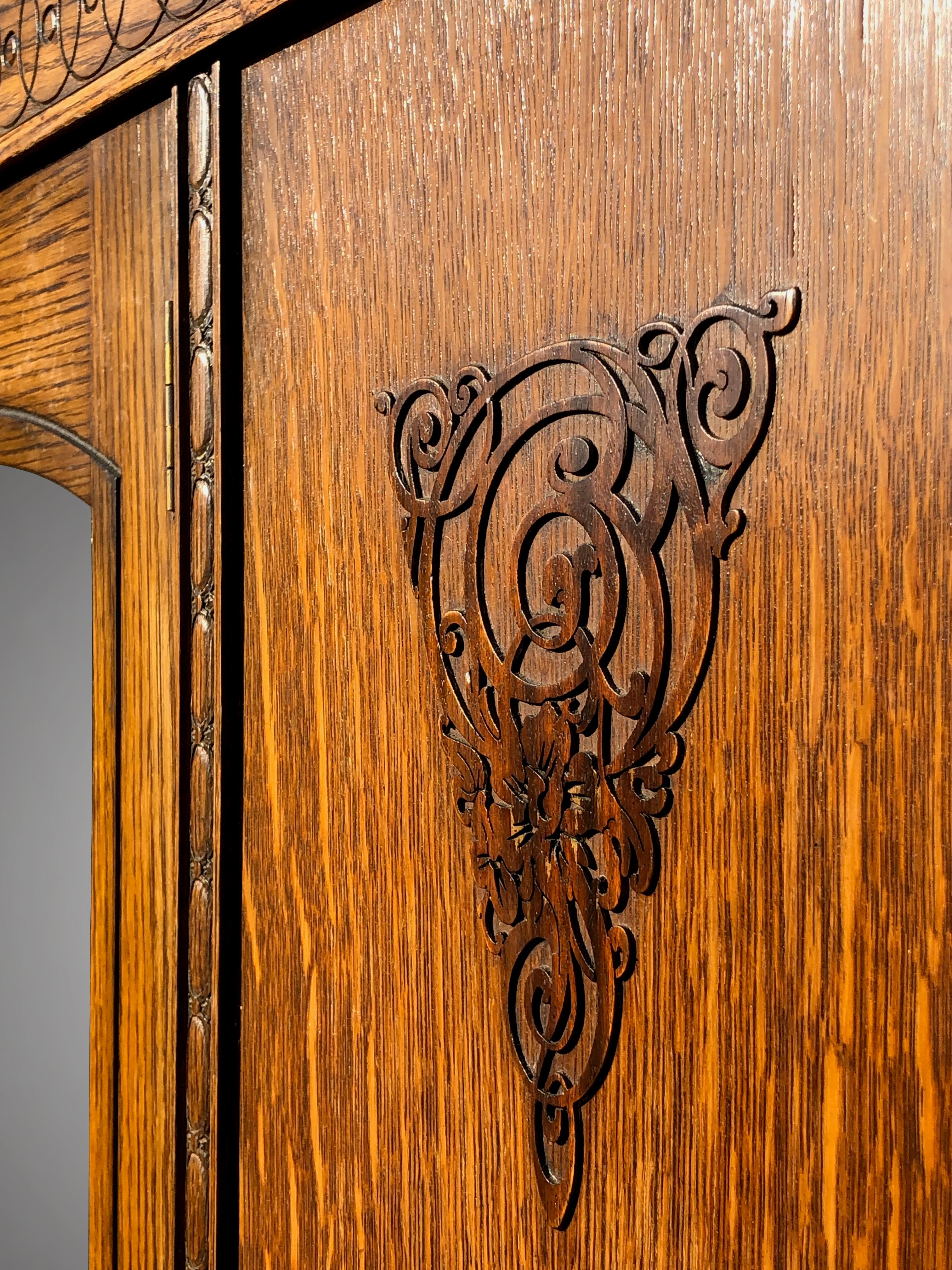 An ARTS & CRAFTS / ART NOUVEAU Wardrobe CABINET by HARRIS LEBUS, England 1900 For Sale 1