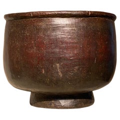 Ein asiatischer Holztopf