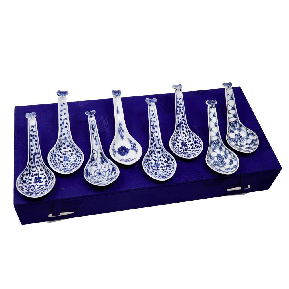 Fired An assembled collection of 8 blue and white Chinese porcelain spoons. For Sale