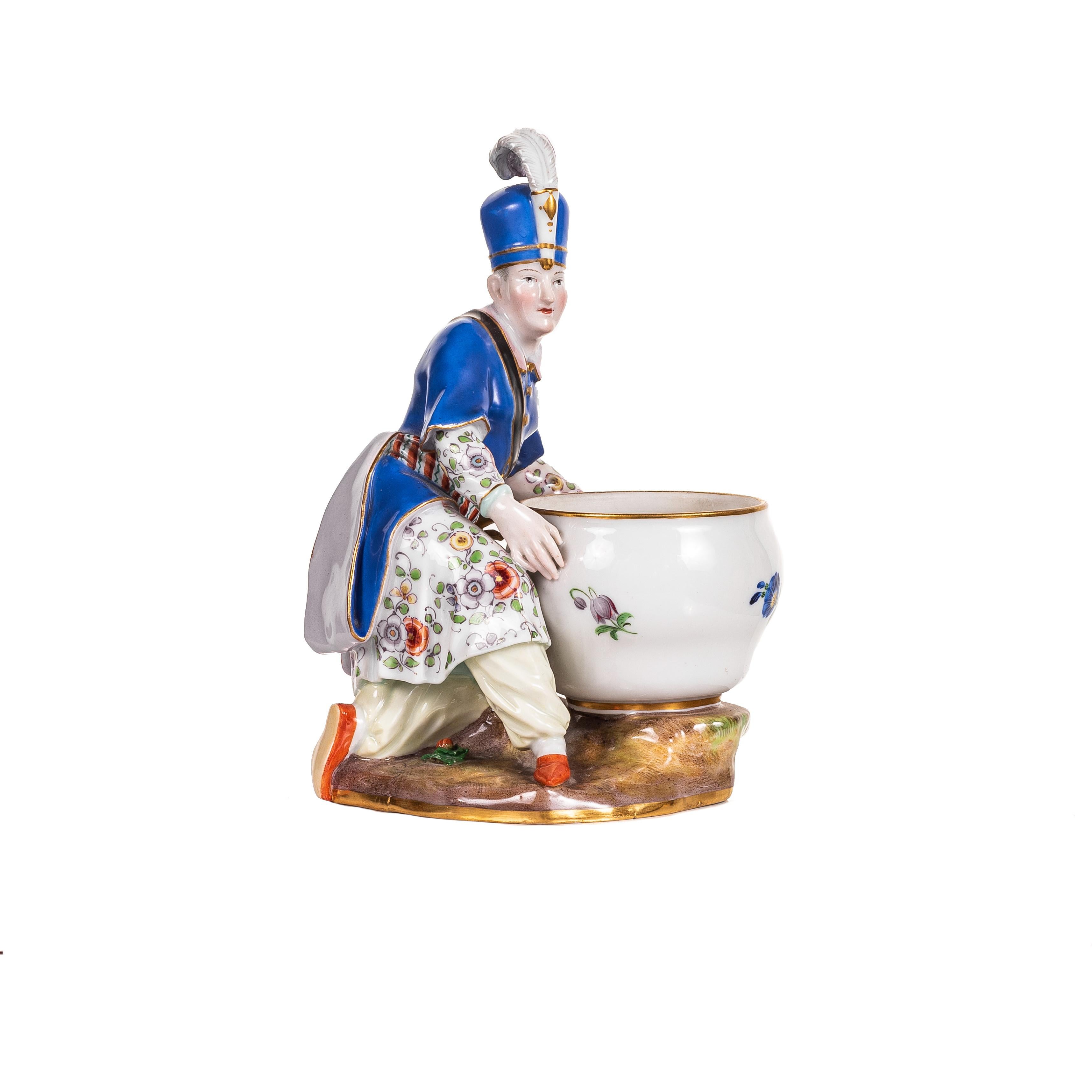 Assembled Pmeair of Meissen Porcelain Figural Salts For Sale 1