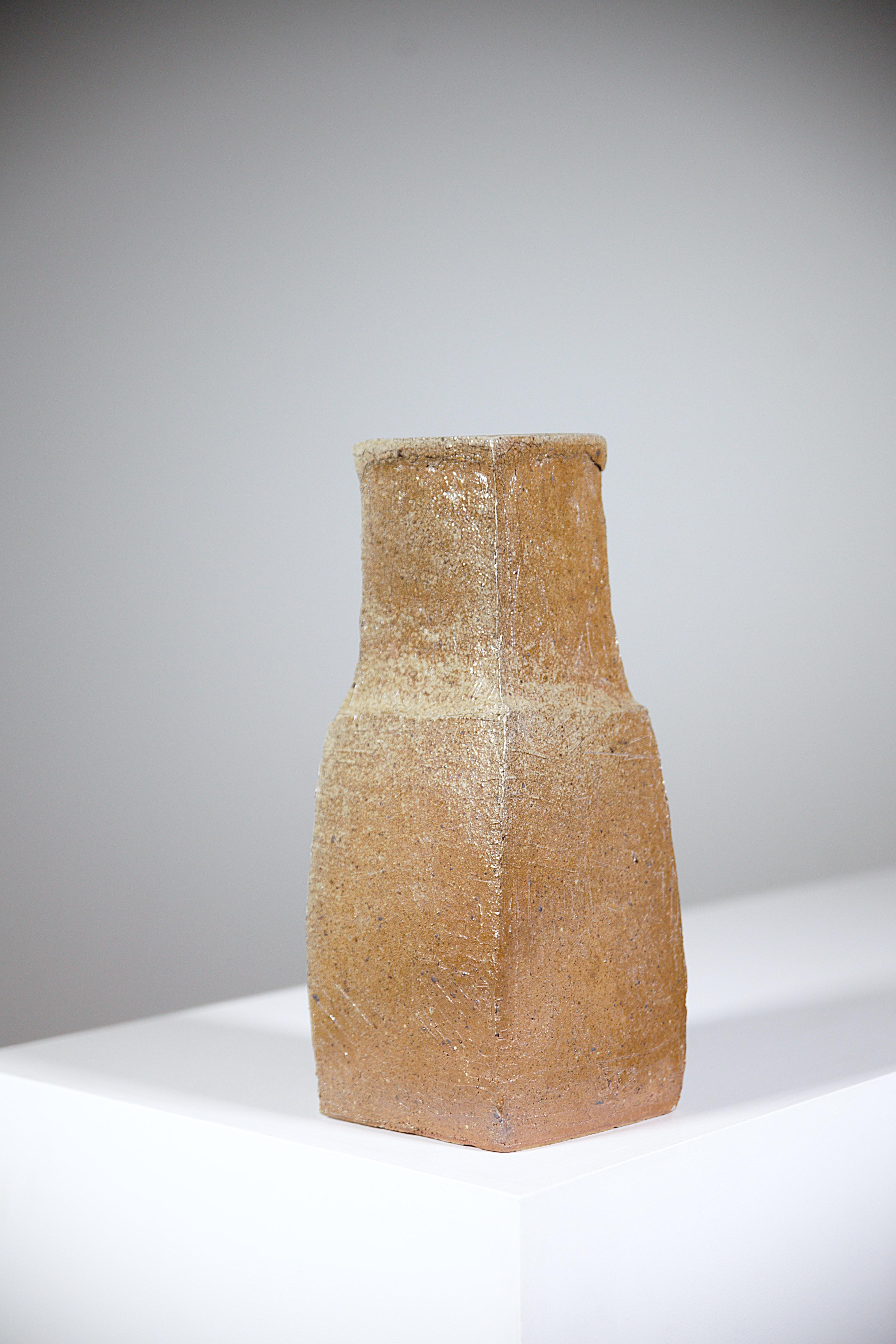 An Asymetric Stoneware Vase by Gustave Tiffoche France 1970's In condizioni buone in vendita a HYÈRES, FR