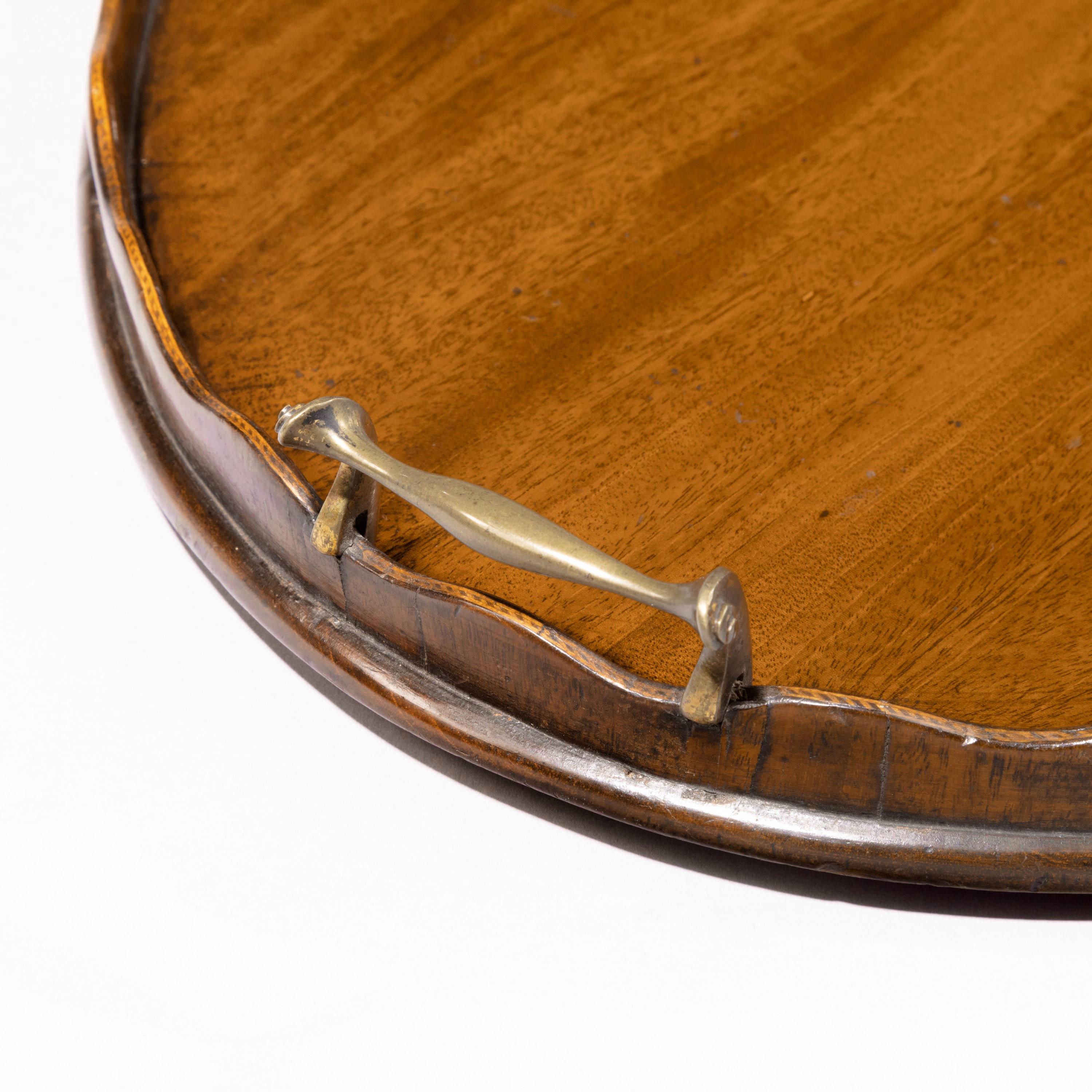 Attractive Edwardian Period Oval Tray In Good Condition In Peterborough, Northamptonshire