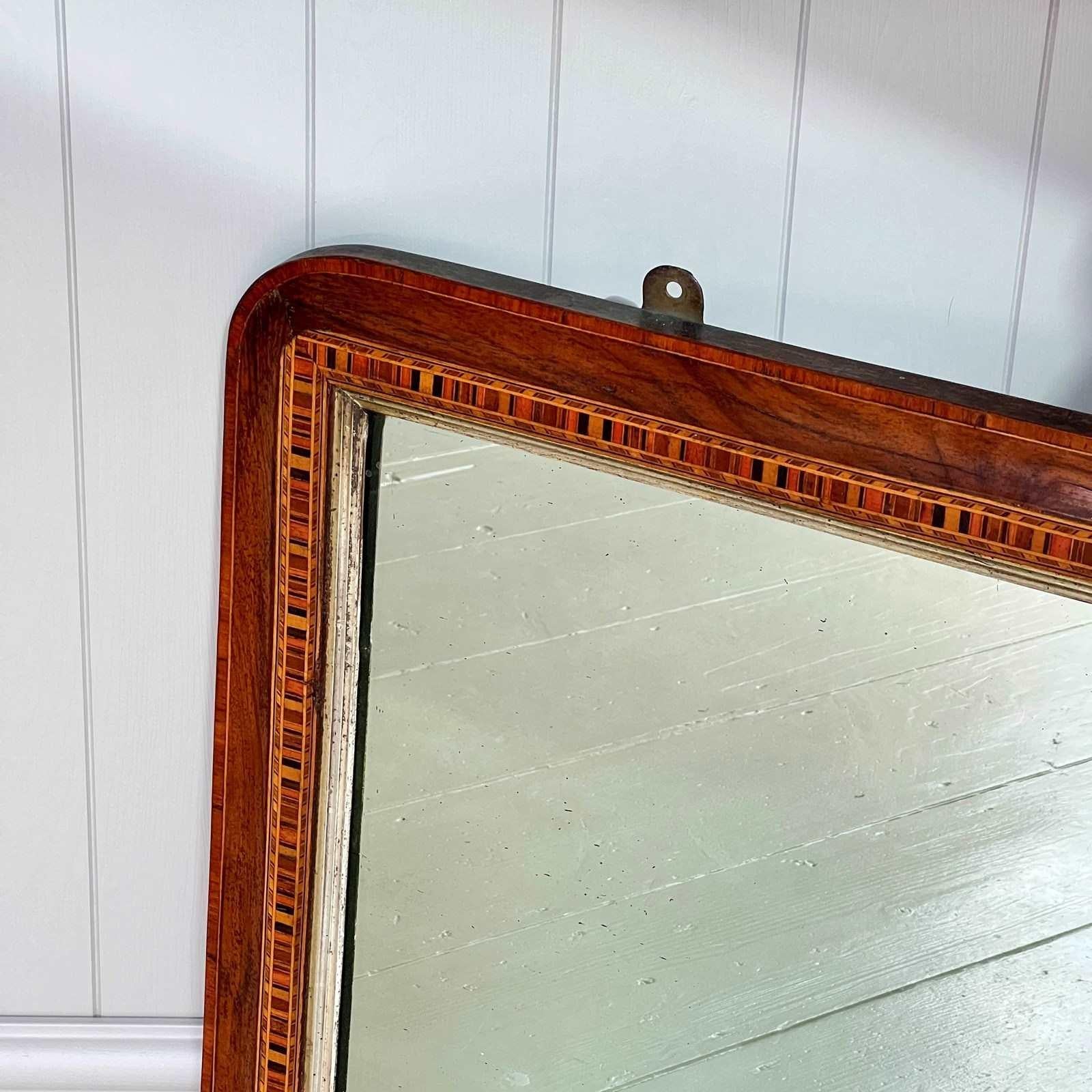 20th Century An attractive French Oak Art Nouveau Hall or Bistrot Mirror. The bevelled oval m