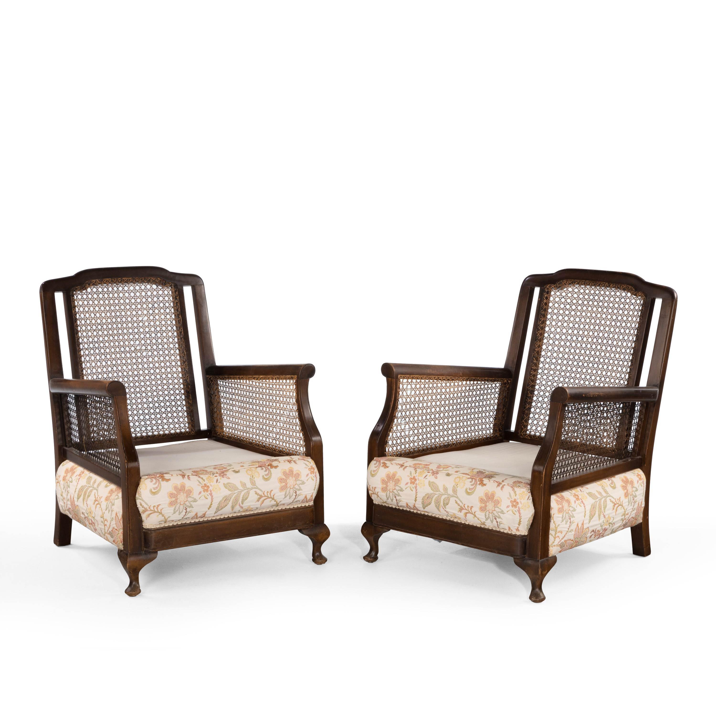 Attractive Late 20th Century Pair of Mahogany and Canework Chairs In Good Condition In Peterborough, Northamptonshire