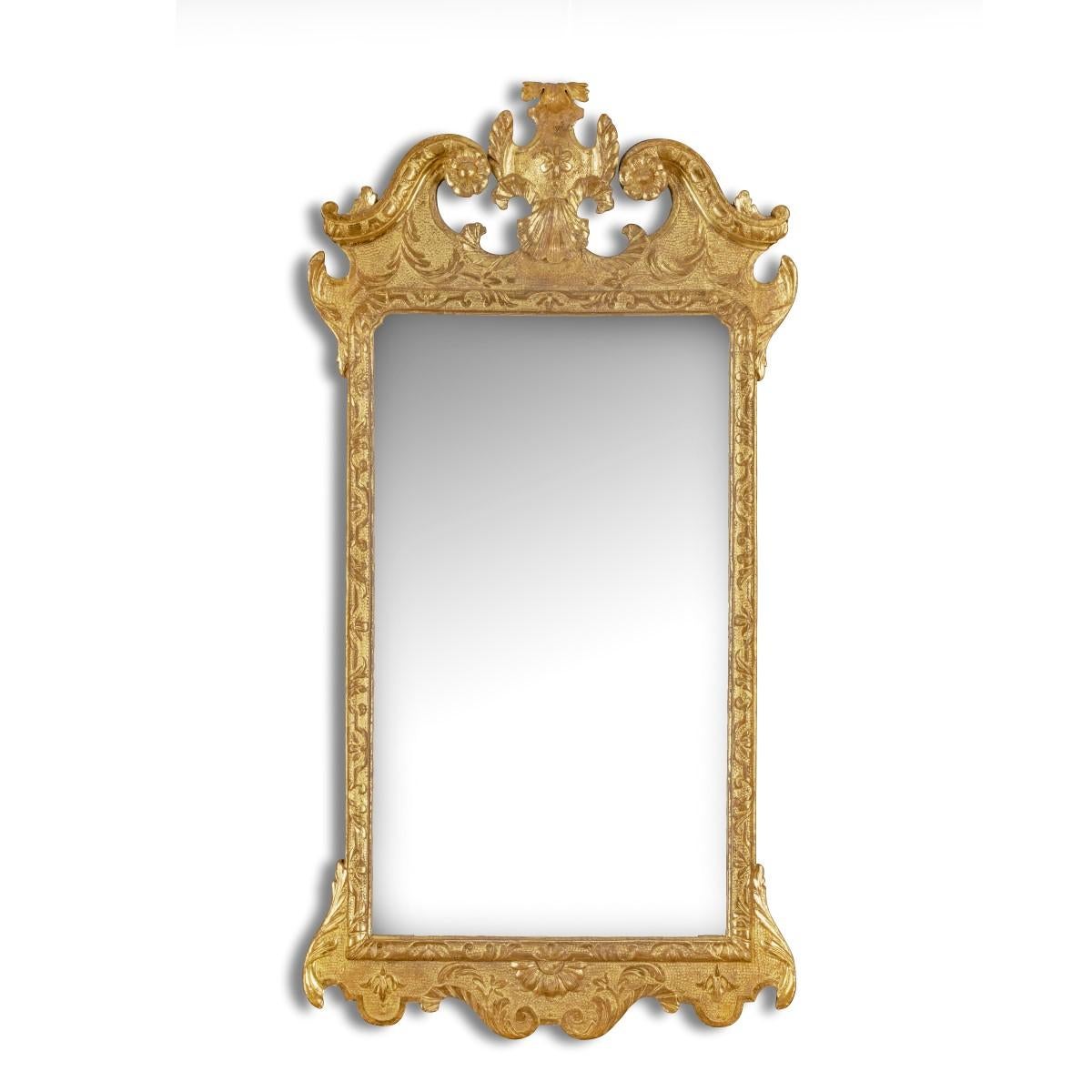 Miroir attrayant en bois doré de la fin du George I en vente 1
