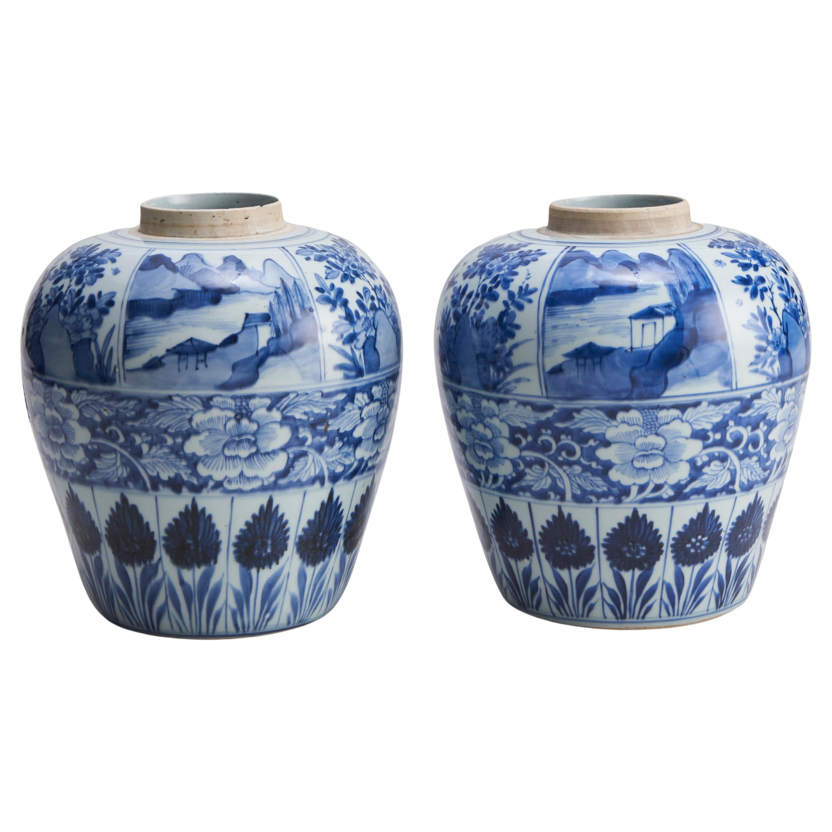 An attractive pair of 18th Century (Kang Hsi) blue and white porcelain jars For Sale