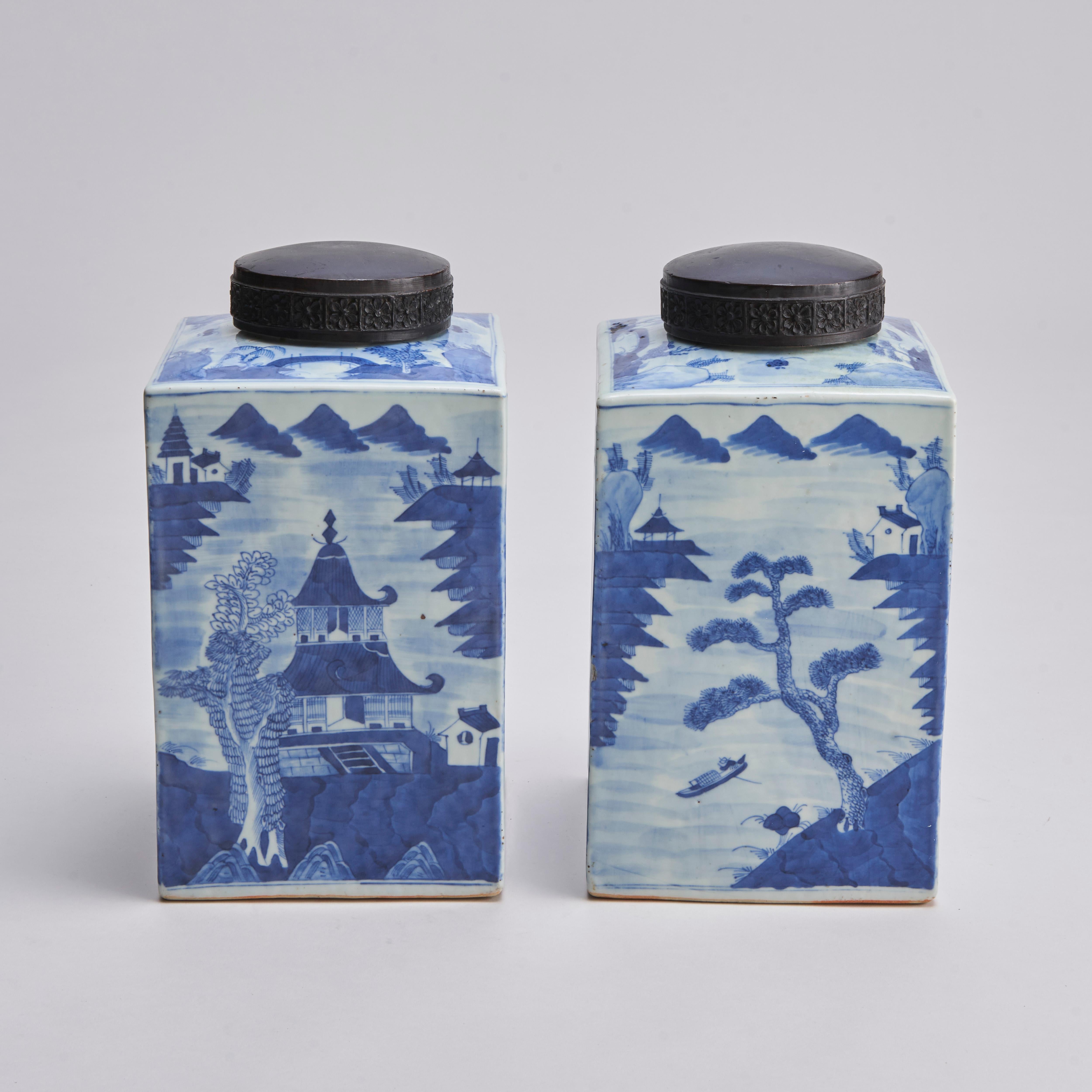 19th Century An attractive pair of Chinese porcelain blue and white tea jars (Circa 1800) For Sale