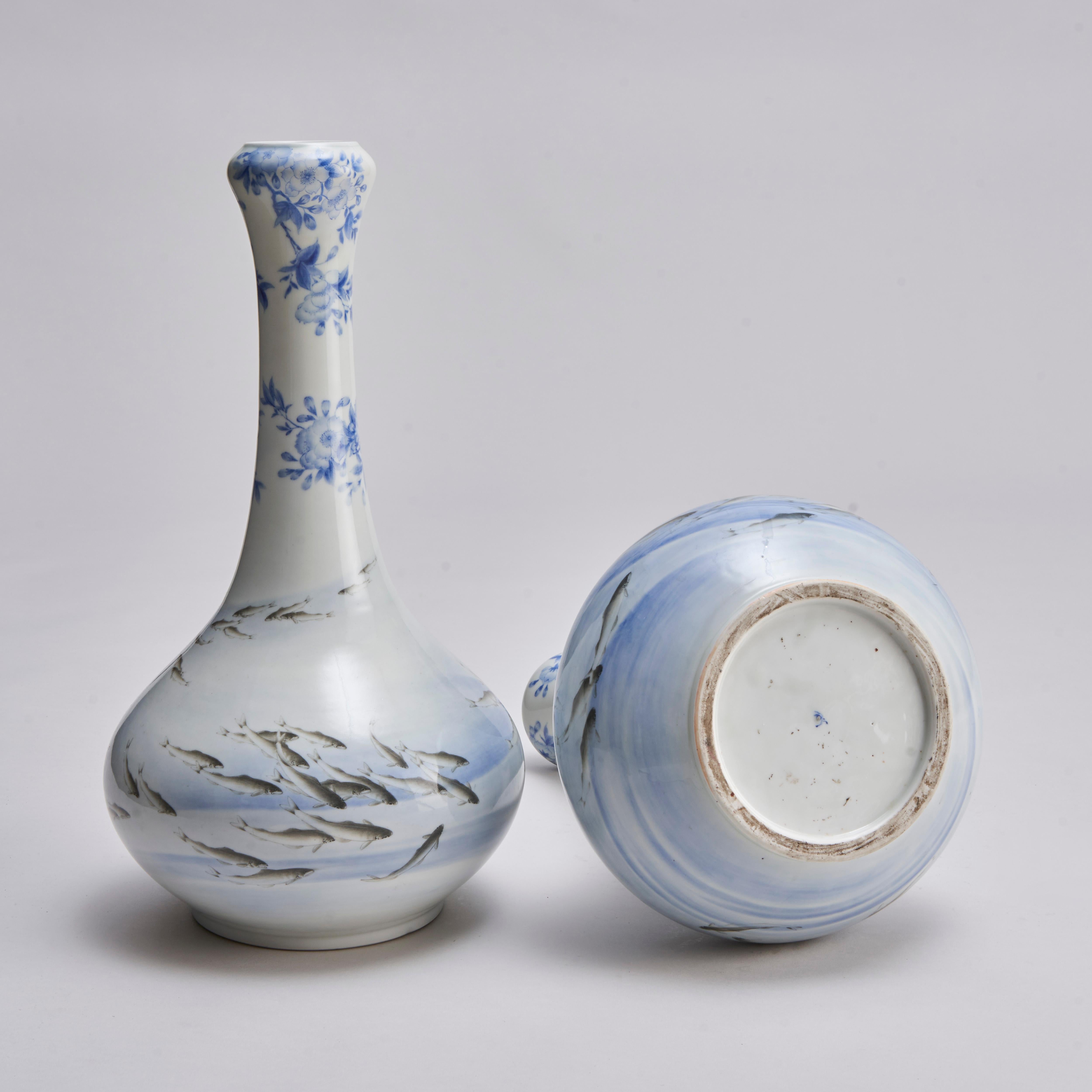 An attractive pair of early 20th Century Japanese vases  For Sale 5