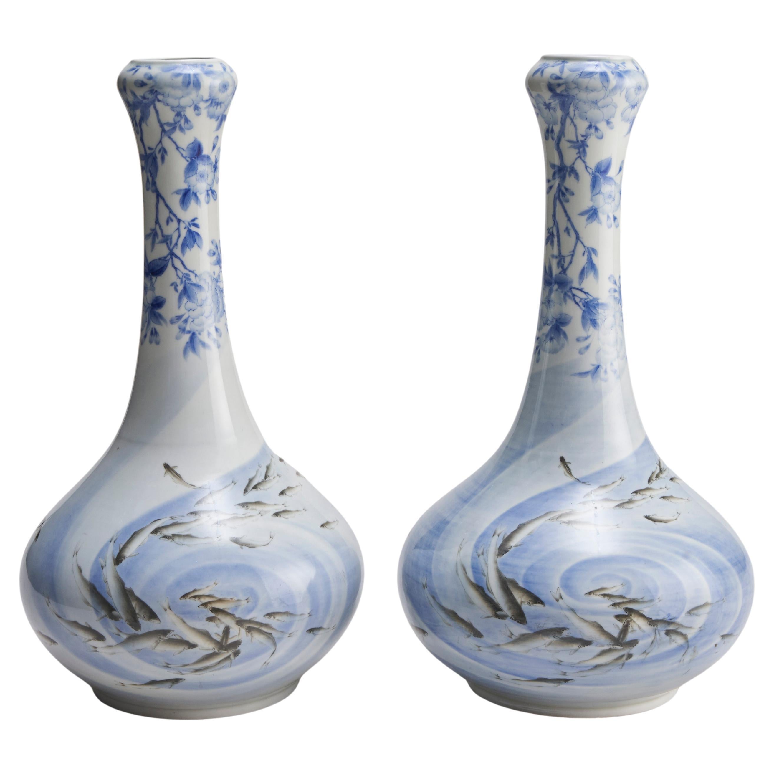 An attractive pair of early 20th Century Japanese vases  For Sale