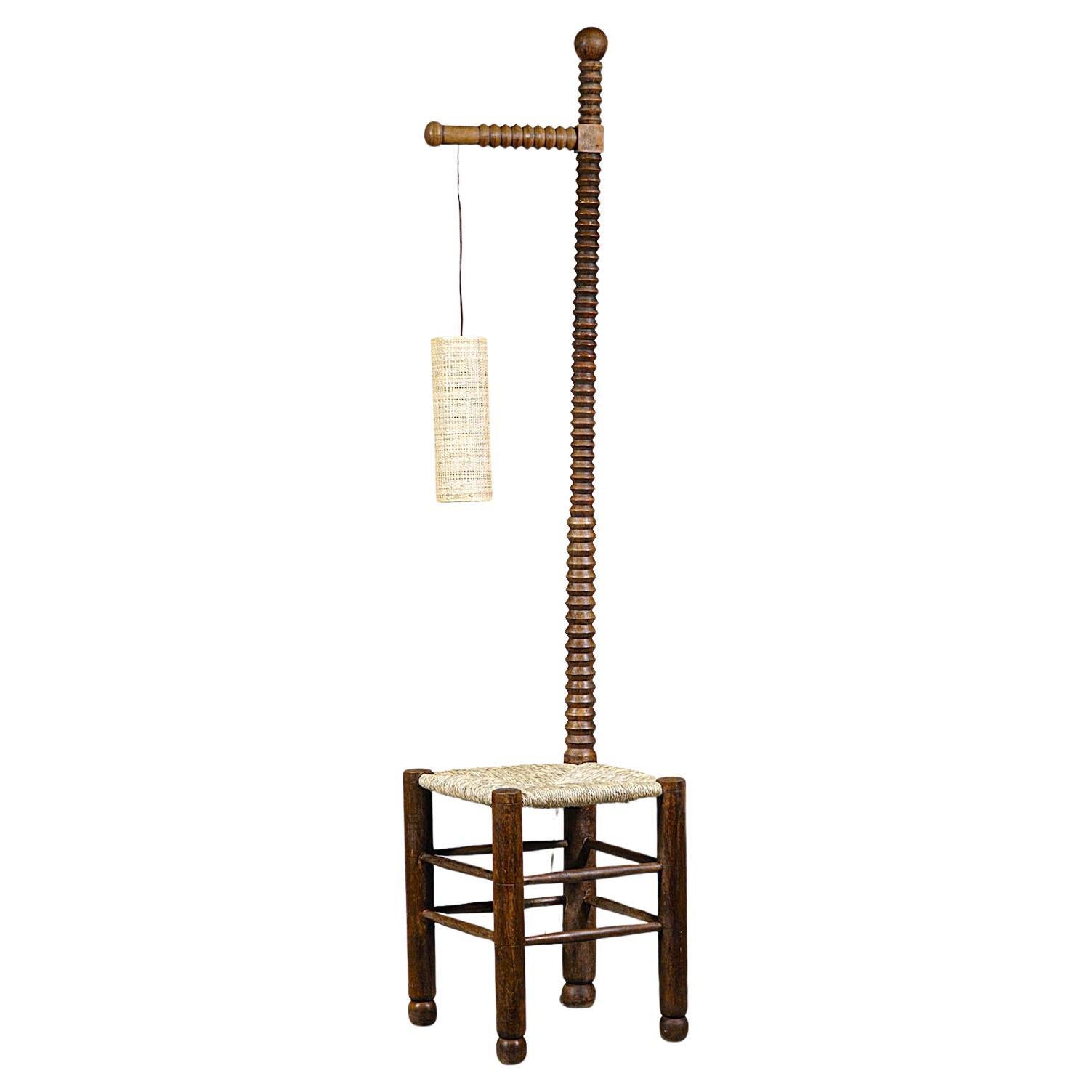 Una atípica lámpara de pie regionalista Francia años 60