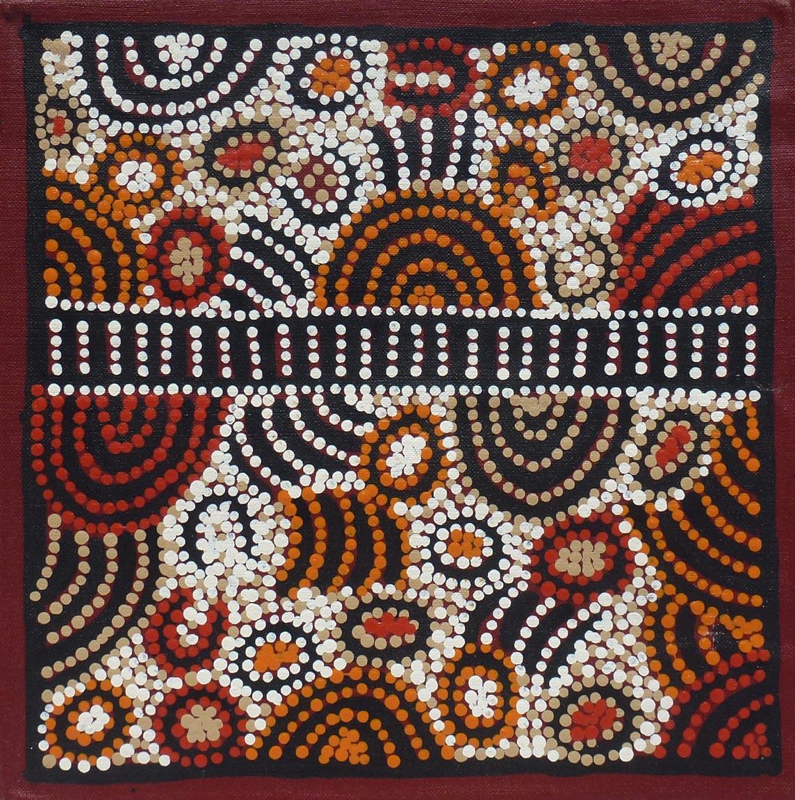 Il s'agit d'une peinture à points fins réalisée par les Aborigènes australiens. 
Dessin Kim Butler Napurrula. Elle est réalisée sur une toile non tendue et est datée. 
2015.  La taille totale de la toile est d'environ 16