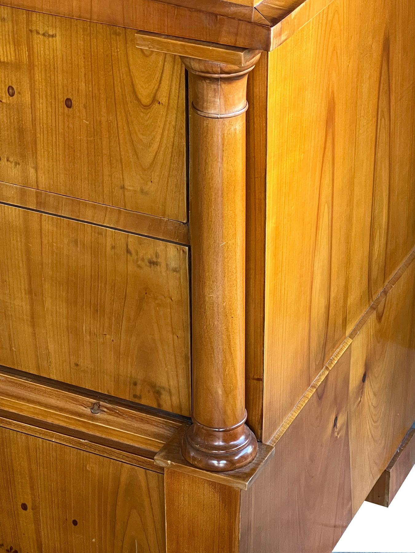 An Austrian Biedermeier Architectural Chest of Drawers In Good Condition In San Francisco, CA