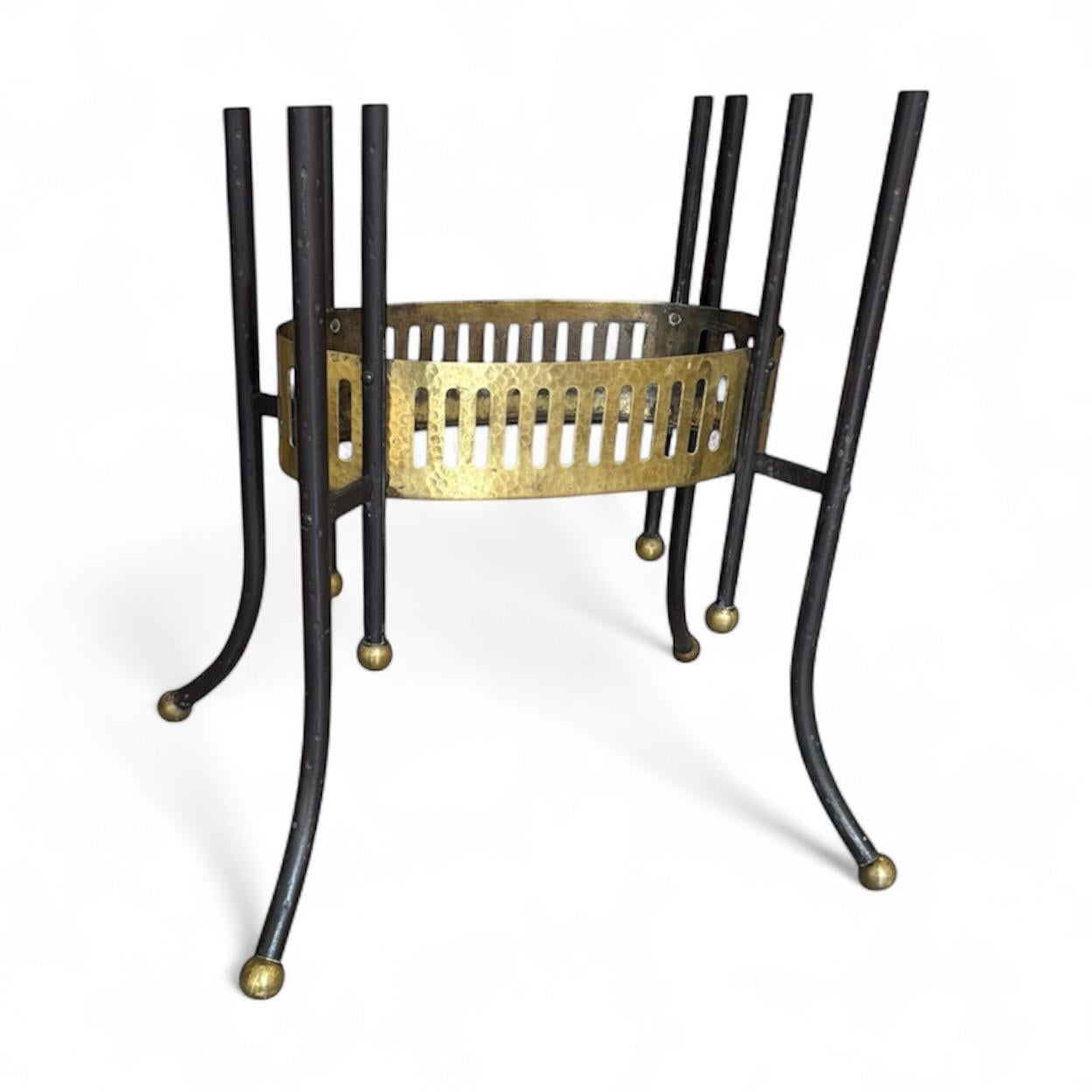 Autrichien Jardinière autrichienne en laiton de style Sécession C.C. 1910 en vente