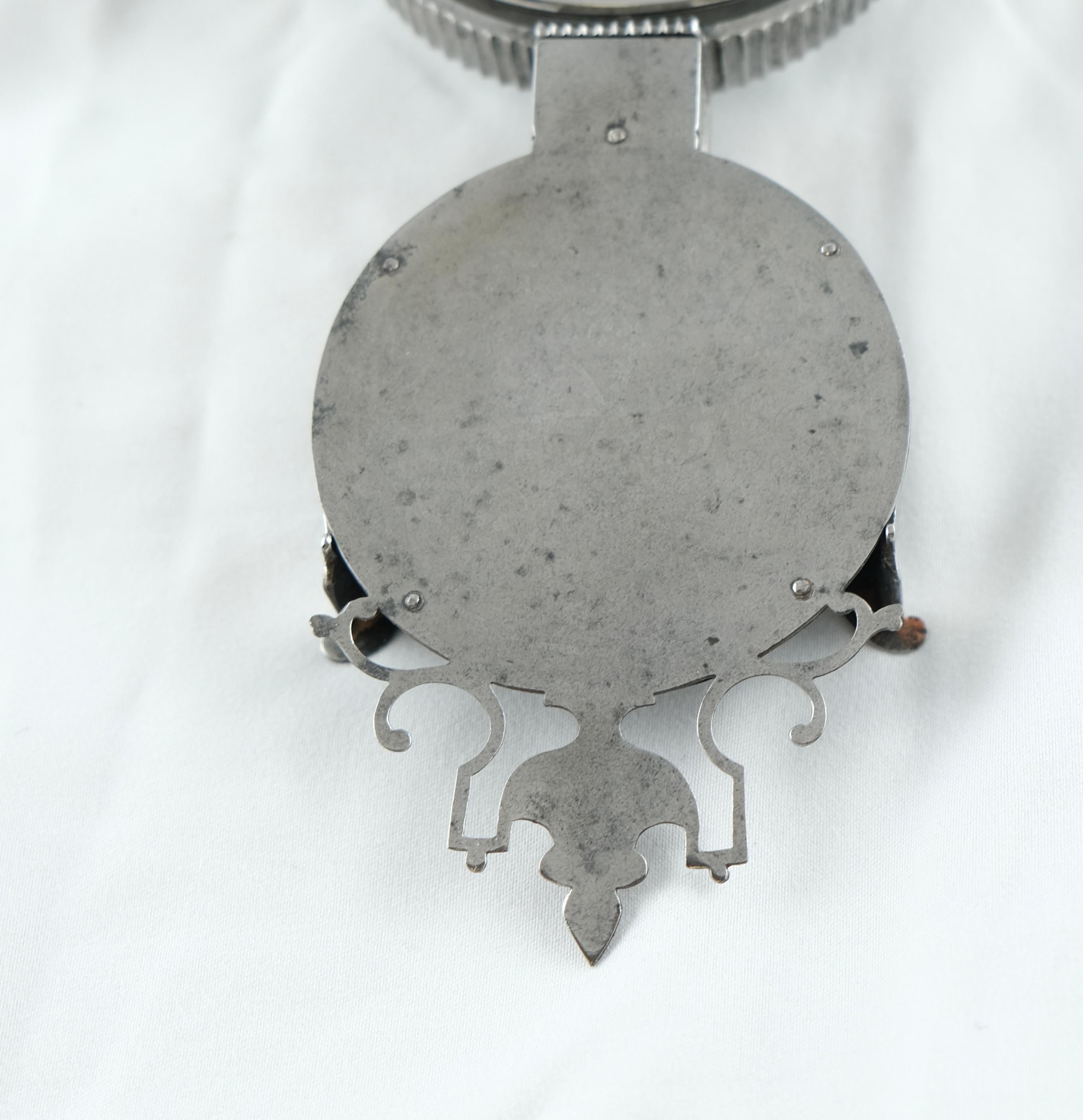 Ein österreichischer Uhrenhalter. Granit und Stahl mit einem Bild der Kuppel St. Stephans im Angebot 12