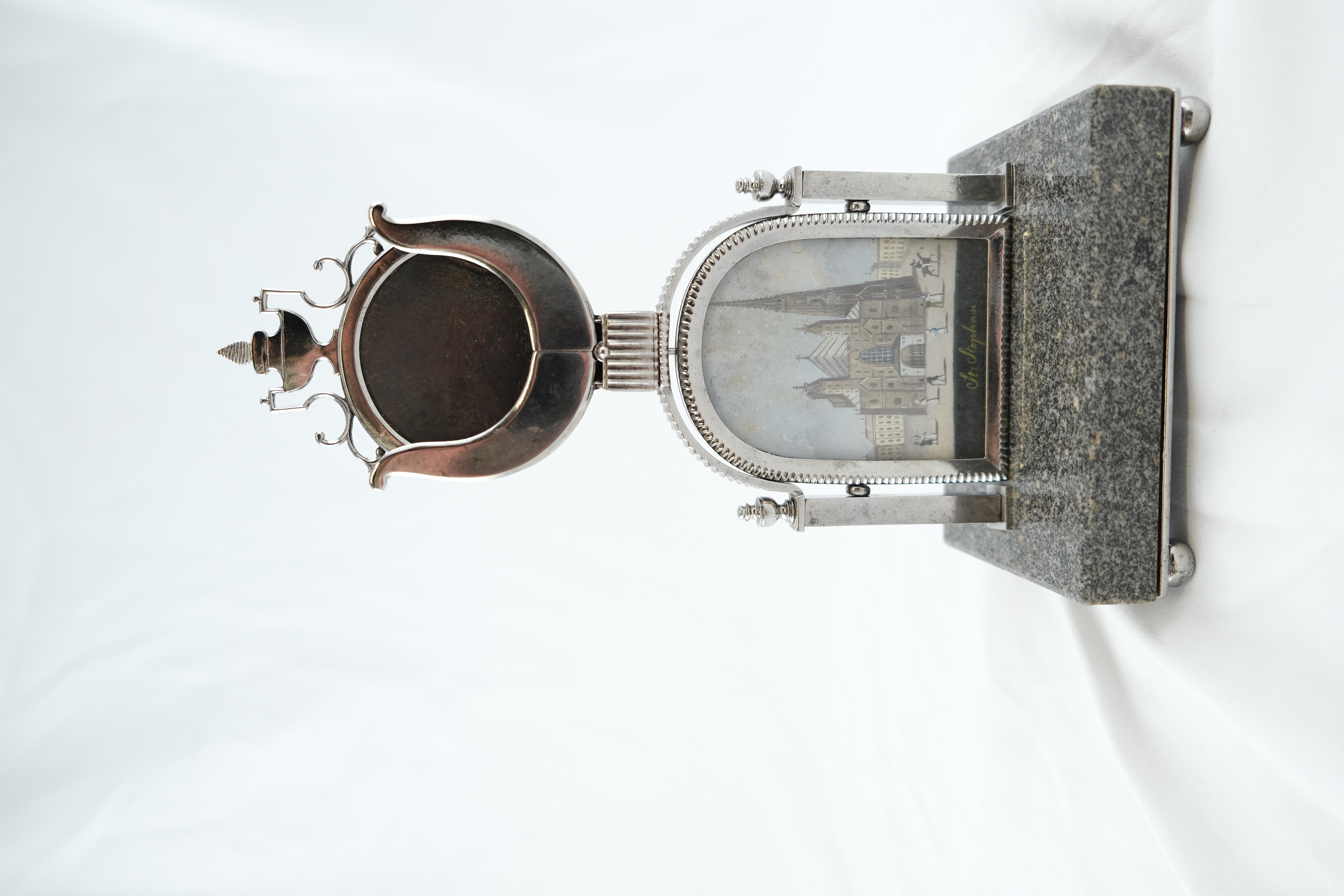 Ein österreichischer Uhrenhalter. Granit und Stahl mit einem Bild der Kuppel St. Stephans im Angebot 13