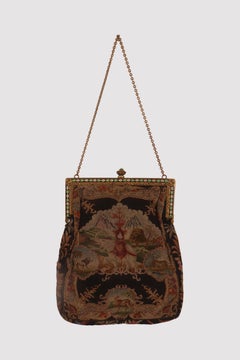 An Austrian handbag decorated with petit point embroidery. Austria, 1900.
