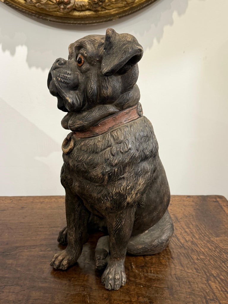Statue Carlin Sur Socle Bois – Art Dog – Édition Limitée, Résine/bronze, Pologne