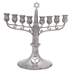 Ein österreichischer silberner Hanukkah-Menorah aus Silber, frühes 20. Jahrhundert