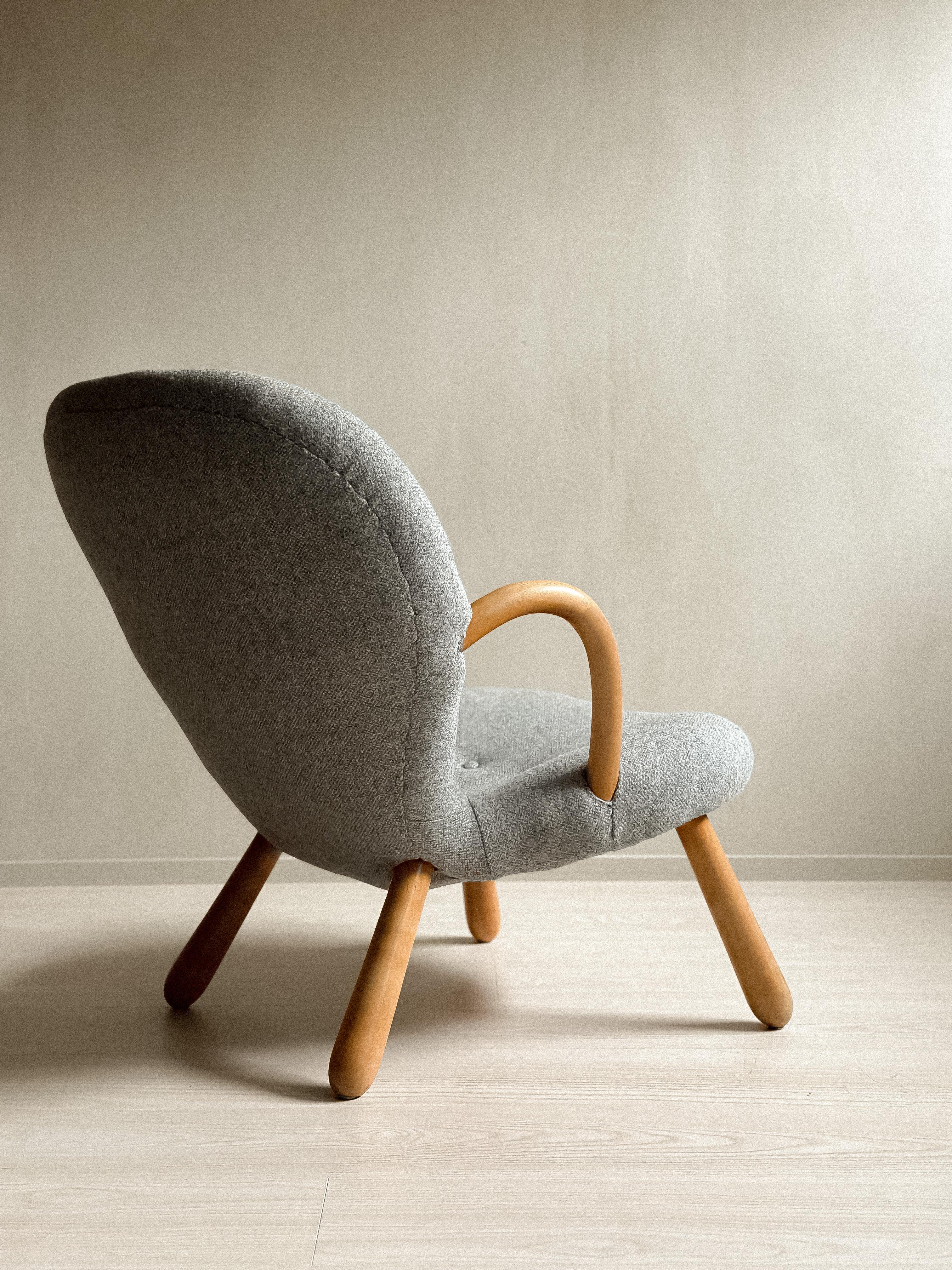 A Vintage Clam Chair, by Arnold Madsen for Vik & Blindheim, Norway 1953 In Good Condition In Hønefoss, 30