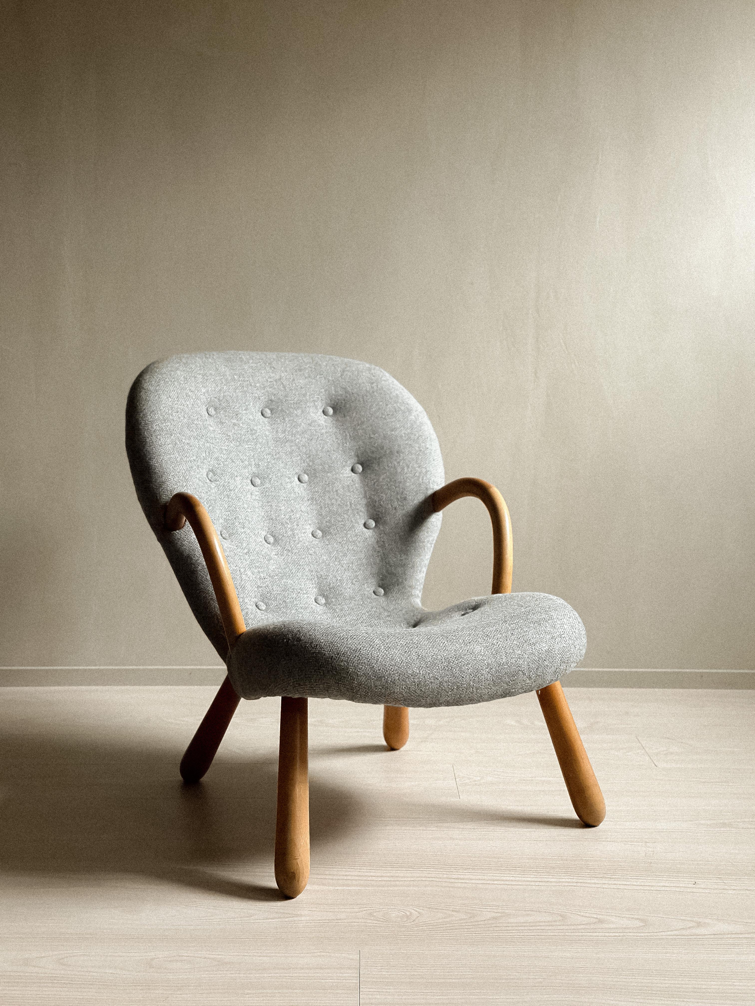 20th Century A Vintage Clam Chair, by Arnold Madsen for Vik & Blindheim, Norway 1953