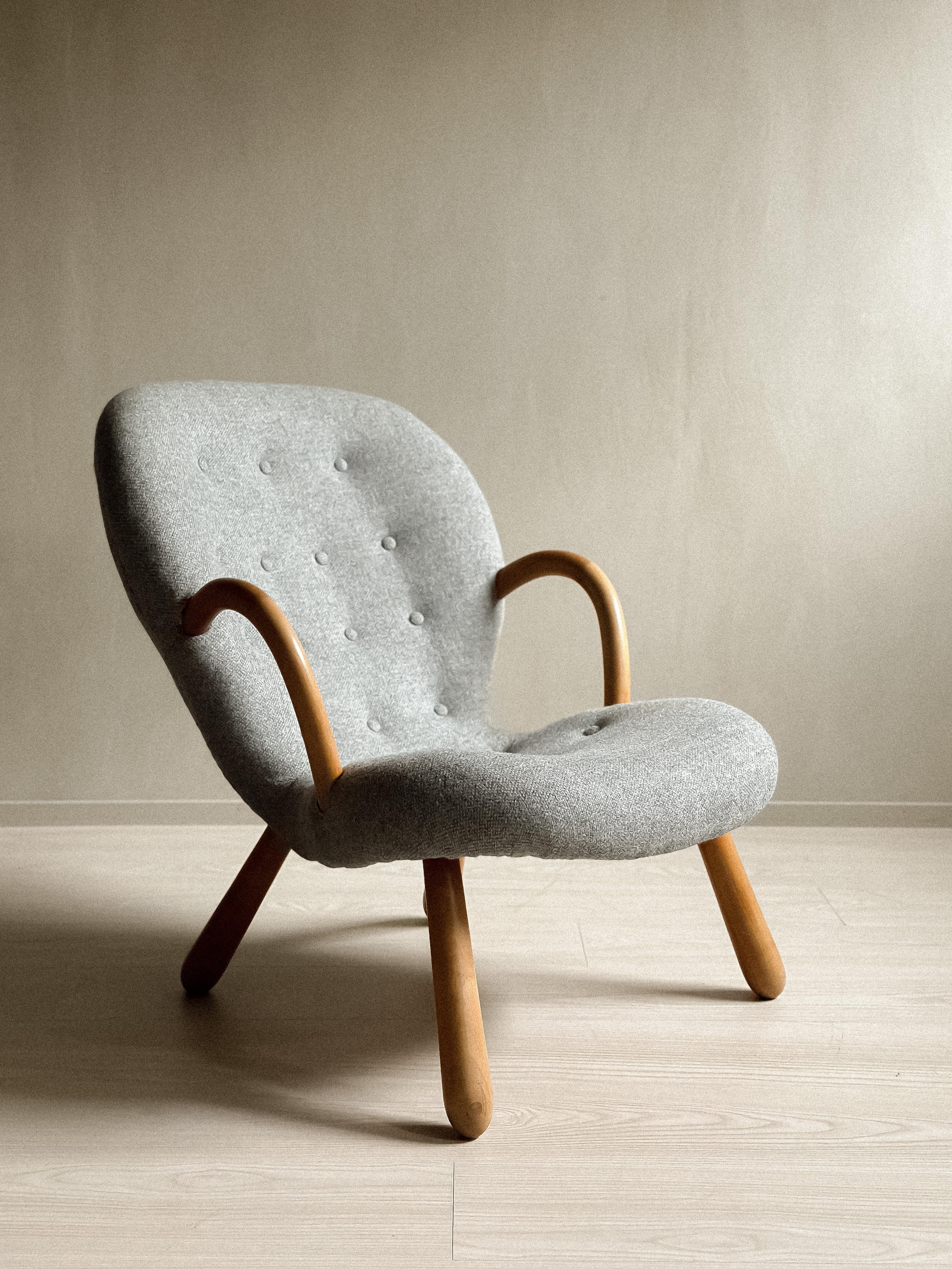 A Vintage Clam Chair, by Arnold Madsen for Vik & Blindheim, Norway 1953 2
