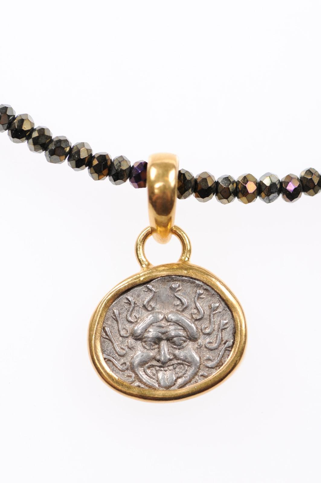 Grec Authentique pièce de monnaie grecque Apollonia Pontika AR Drachm & Pendentif personnalisé en or 22 carats en vente