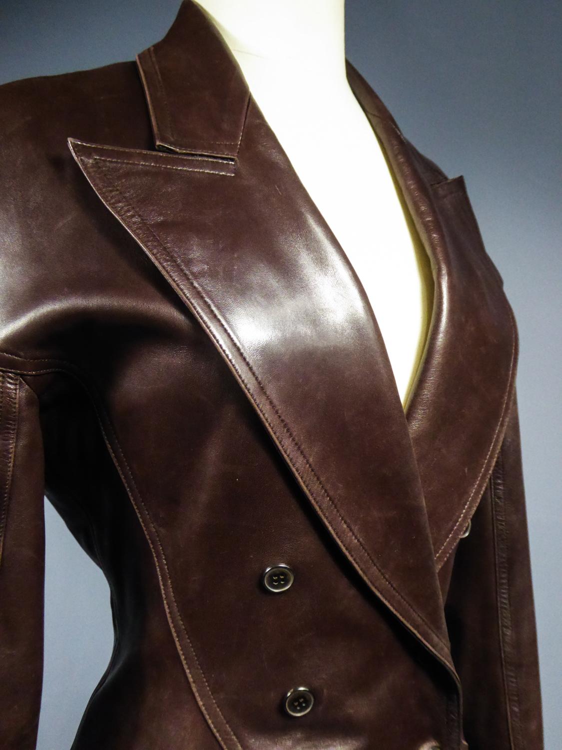 An Azzedine Alaïa Blazer Jacket in Leather Circa 1985-1990 In Good Condition In Toulon, FR